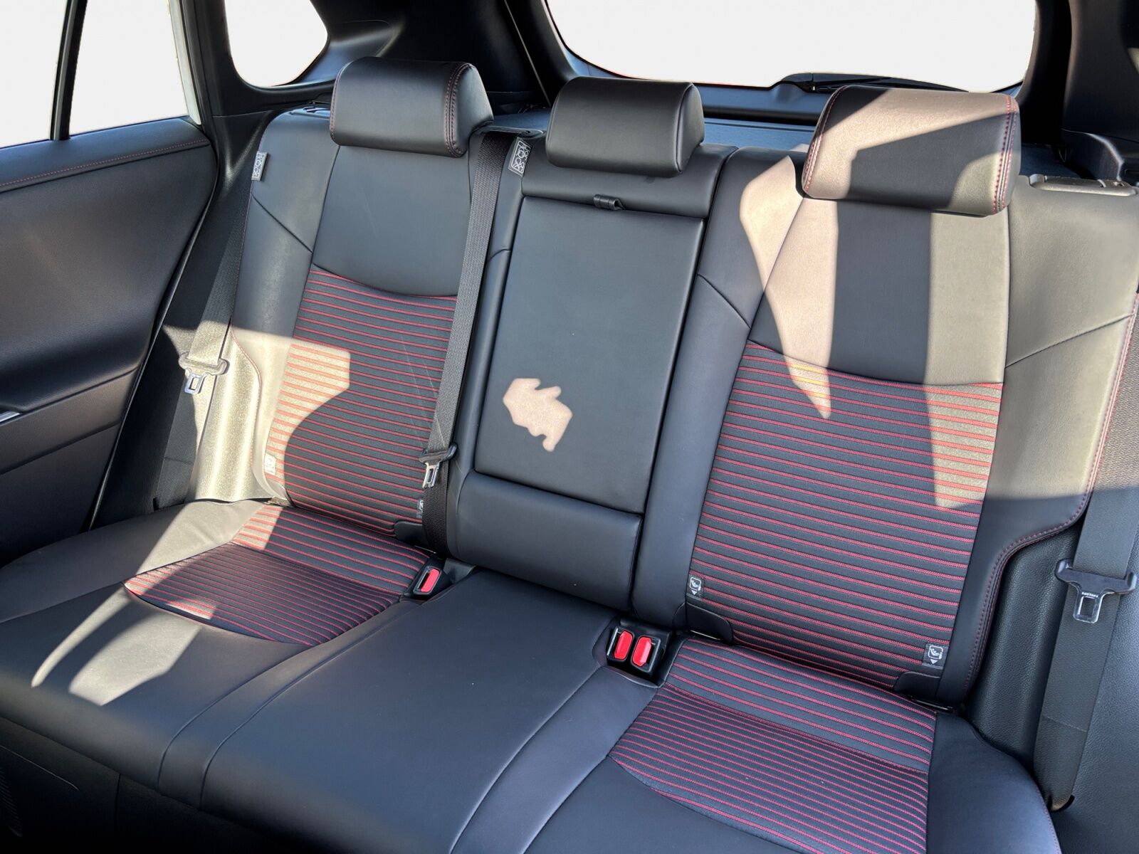 Billede af Toyota RAV4 Plug-in 2,5 Plugin-hybrid Active Comfort AWD 306HK 5d 6g Aut.