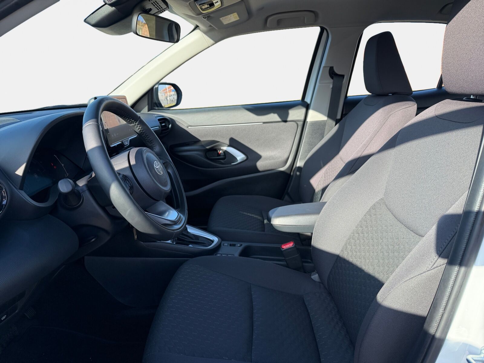 Billede af Toyota Yaris Cross 1,5 Hybrid Active 116HK 5d Trinl. Gear