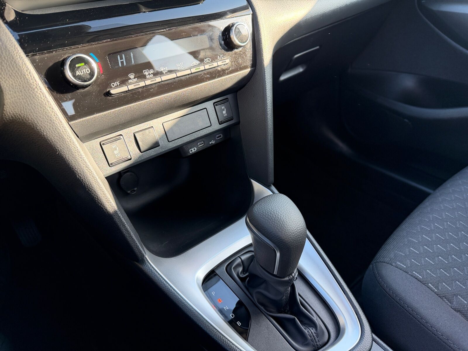 Billede af Toyota Yaris Cross 1,5 Hybrid Active 116HK 5d Trinl. Gear