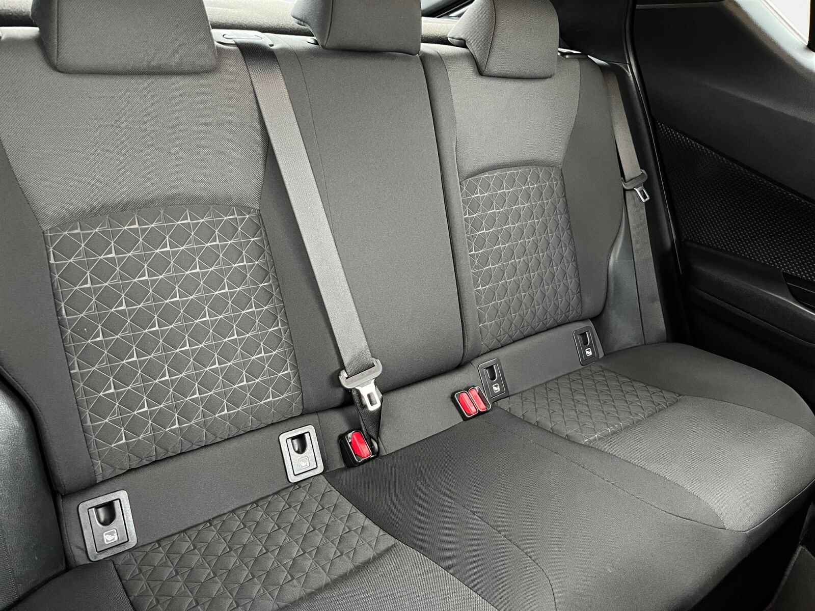 Billede af Toyota C-HR 1,8 Hybrid C-LUB Smart Multidrive S 122HK 5d Aut.