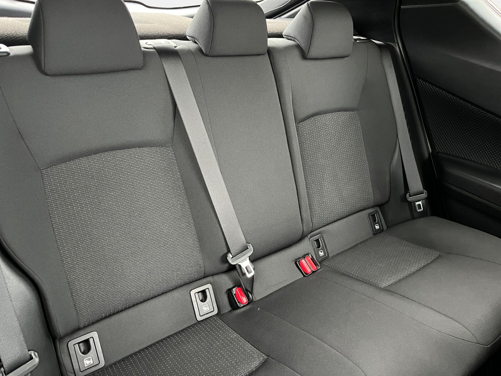 Billede af Toyota C-HR 1,8 Hybrid C-LUB Bi-tone Multidrive S 122HK 5d Aut.