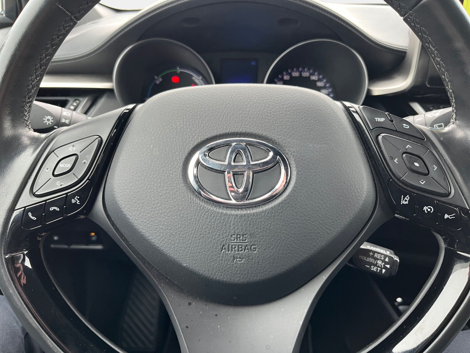 Billede af Toyota C-HR 1,8 Hybrid C-LUB Bi-tone Multidrive S 122HK 5d Aut.