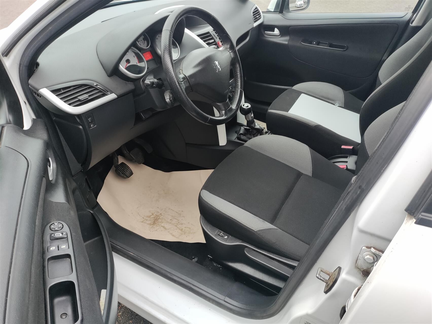 Billede af Peugeot 207 SW 1,6 HDI XR Plus 90HK Stc