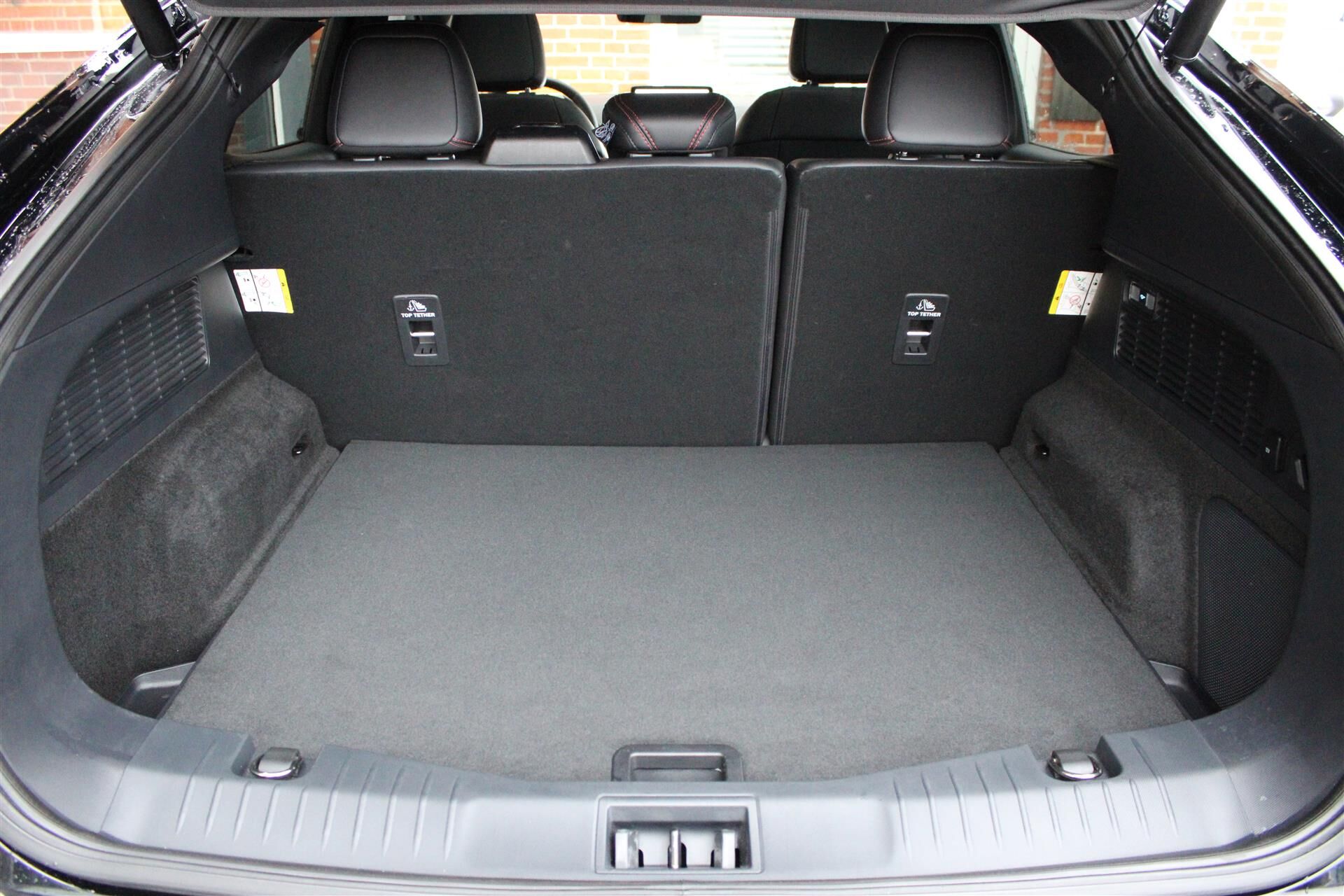 Billede af Ford Mustang Mach-E EL SR Premium AWD 269HK 5d Aut.