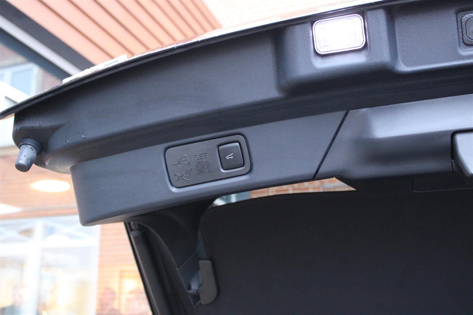 Billede af Ford Mustang Mach-E EL SR Premium AWD 269HK 5d Aut.