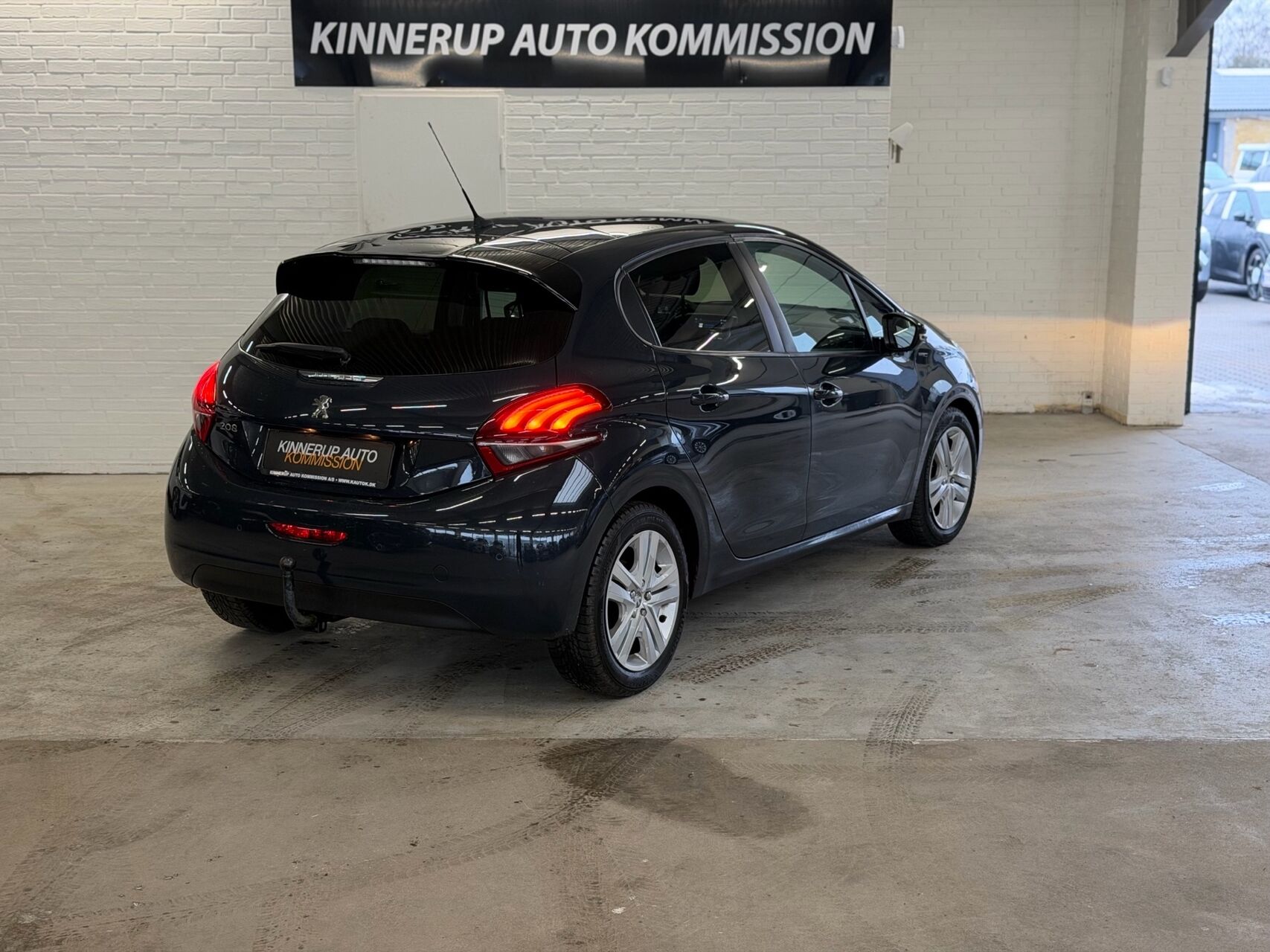 Billede af Peugeot 208 1,5 BlueHDi Signature Sky 100HK 5d