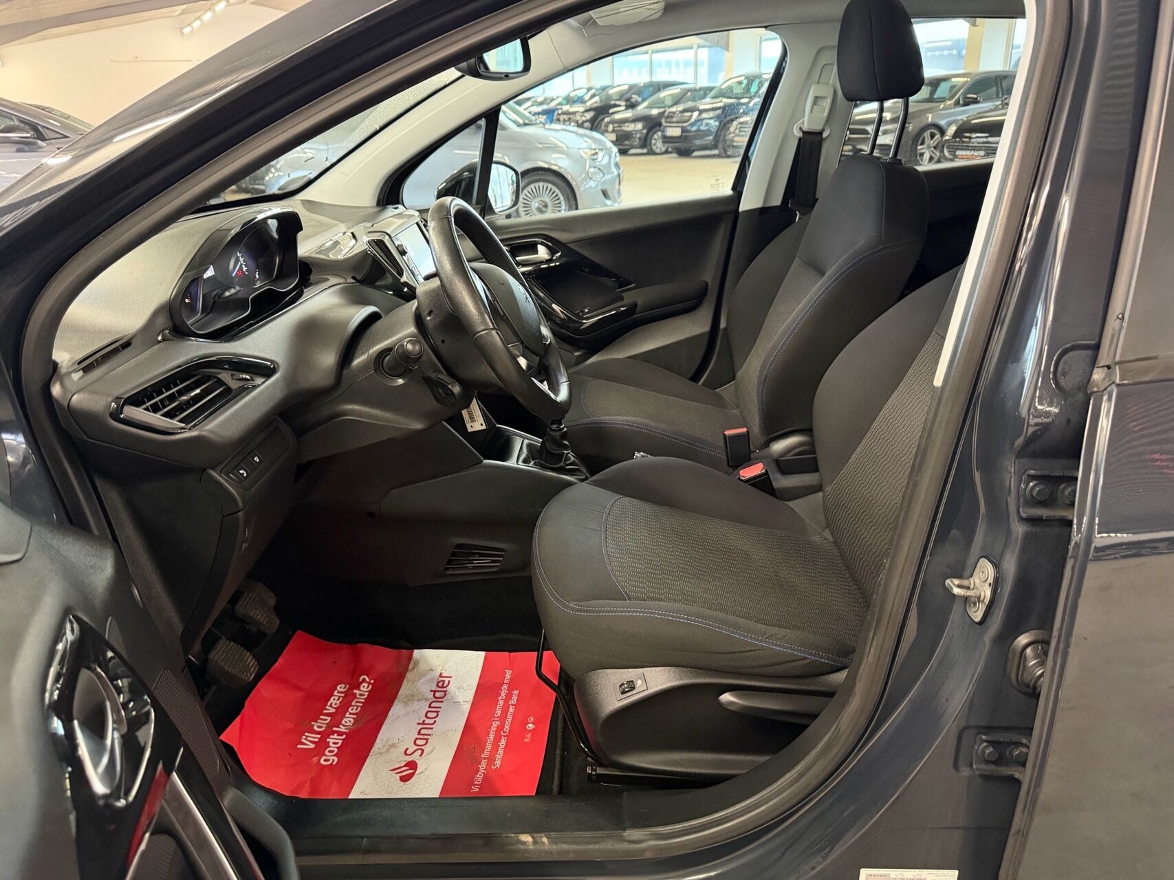 Billede af Peugeot 208 1,5 BlueHDi Signature Sky 100HK 5d