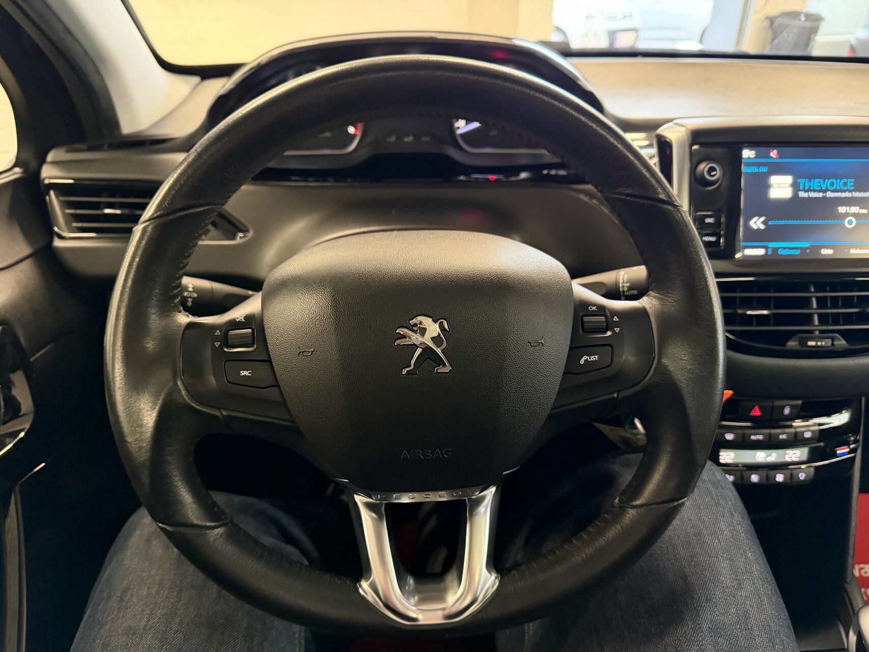 Billede af Peugeot 208 1,5 BlueHDi Signature Sky 100HK 5d