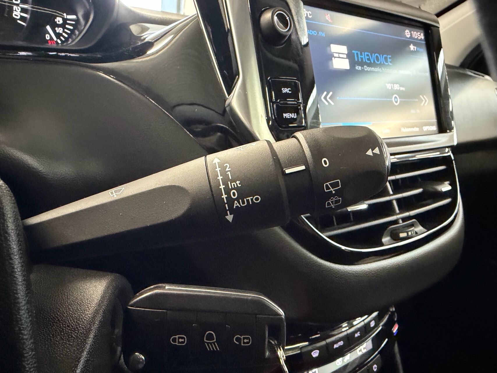 Billede af Peugeot 208 1,5 BlueHDi Signature Sky 100HK 5d