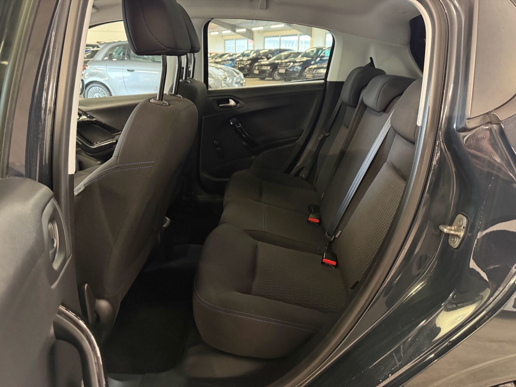 Billede af Peugeot 208 1,5 BlueHDi Signature Sky 100HK 5d