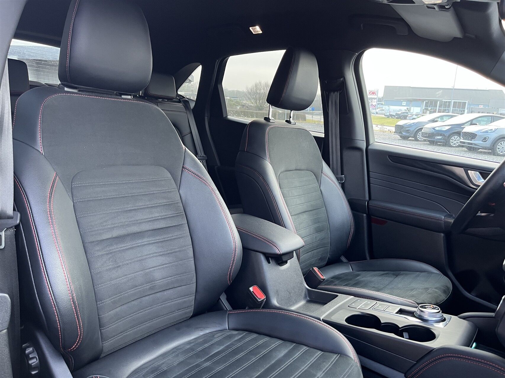 Billede af Ford Kuga 2,5 Plugin-hybrid ST-Line X CVT 225HK 5d Trinl. Gear