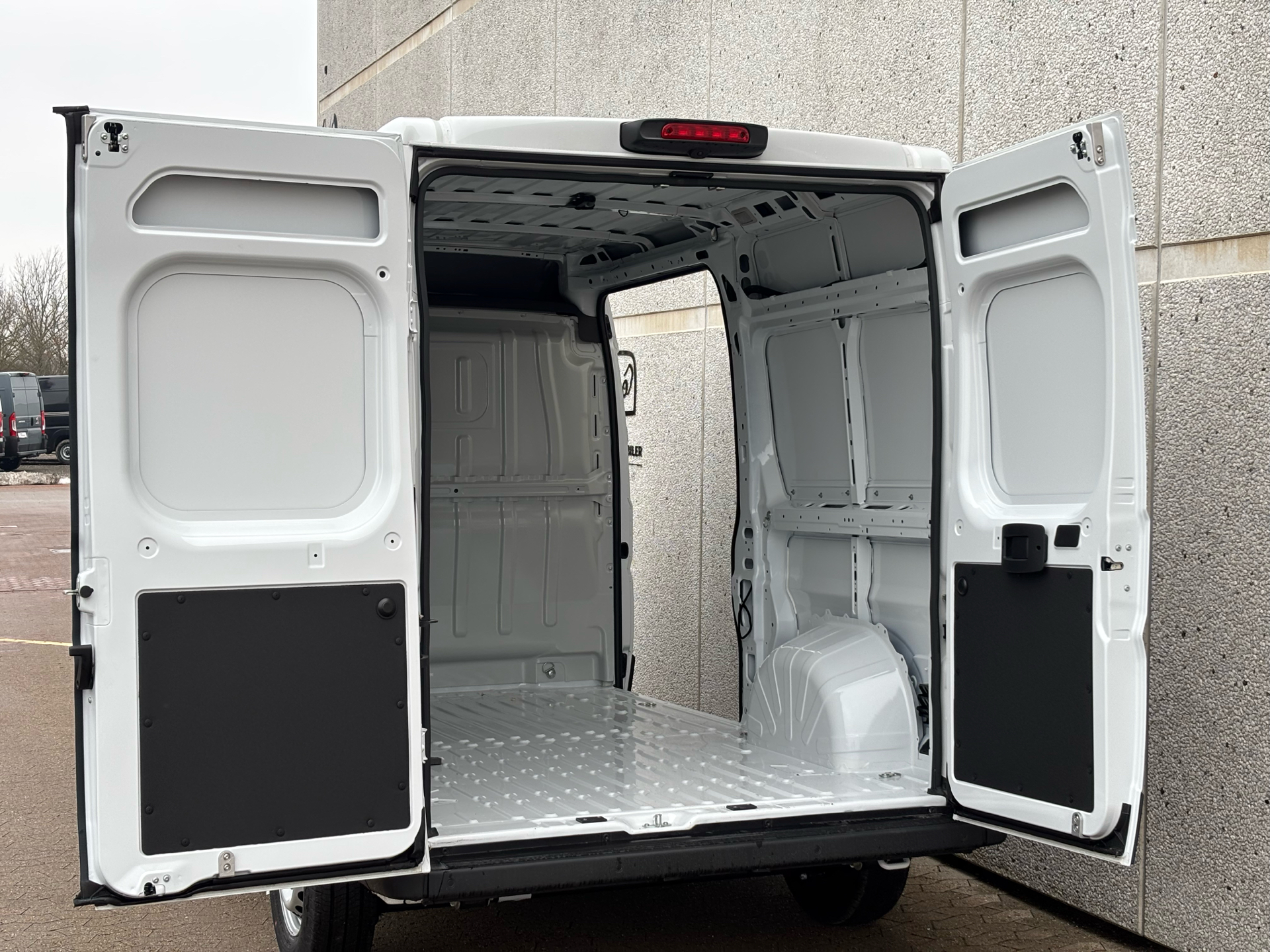 Billede af Fiat Ducato 35M L2H2 2,2 Multijet Pro 180HK Van 8g Aut.