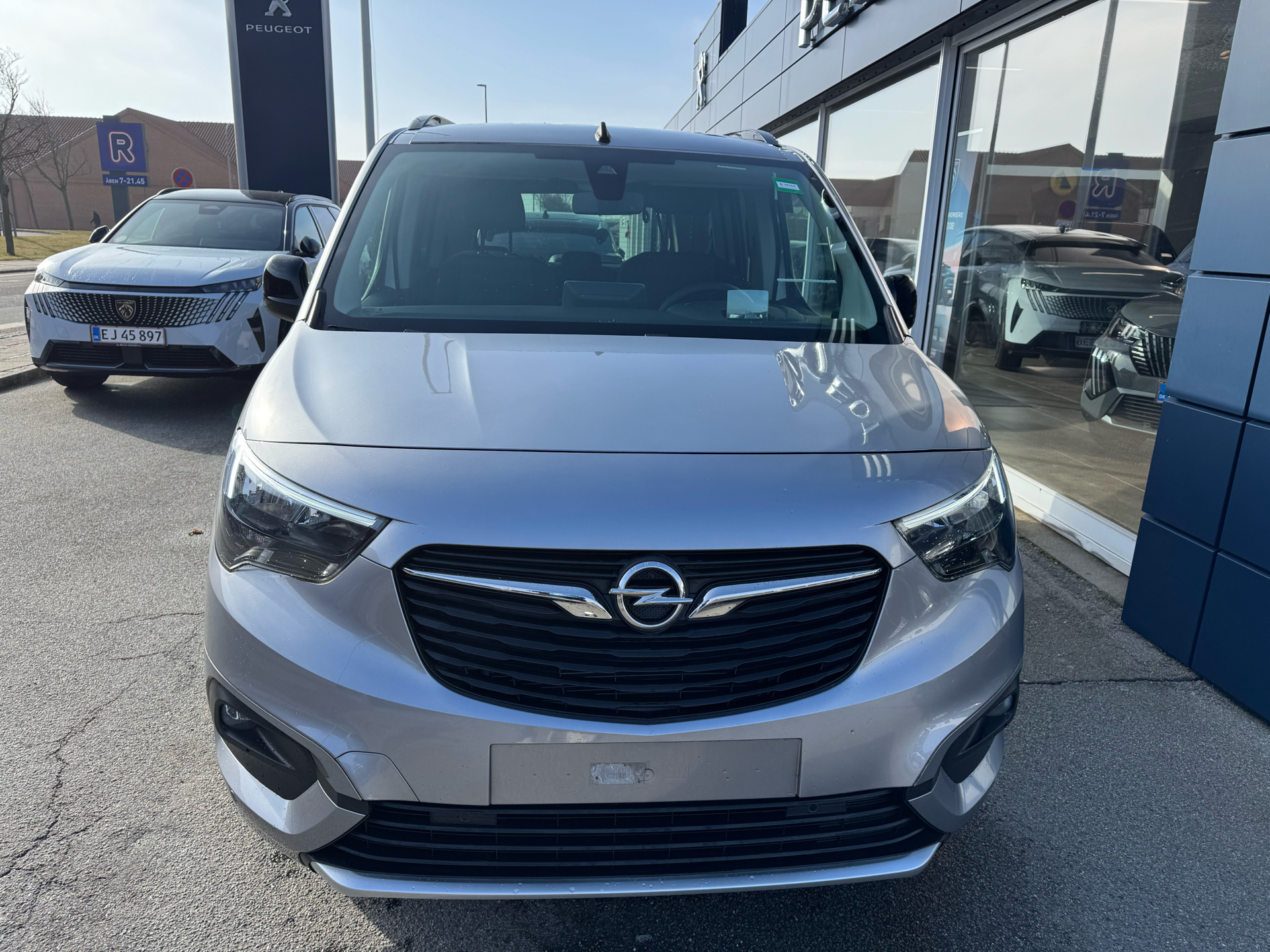 Billede af Opel Combo-e Life L1 EL Ultimate 136HK Aut.