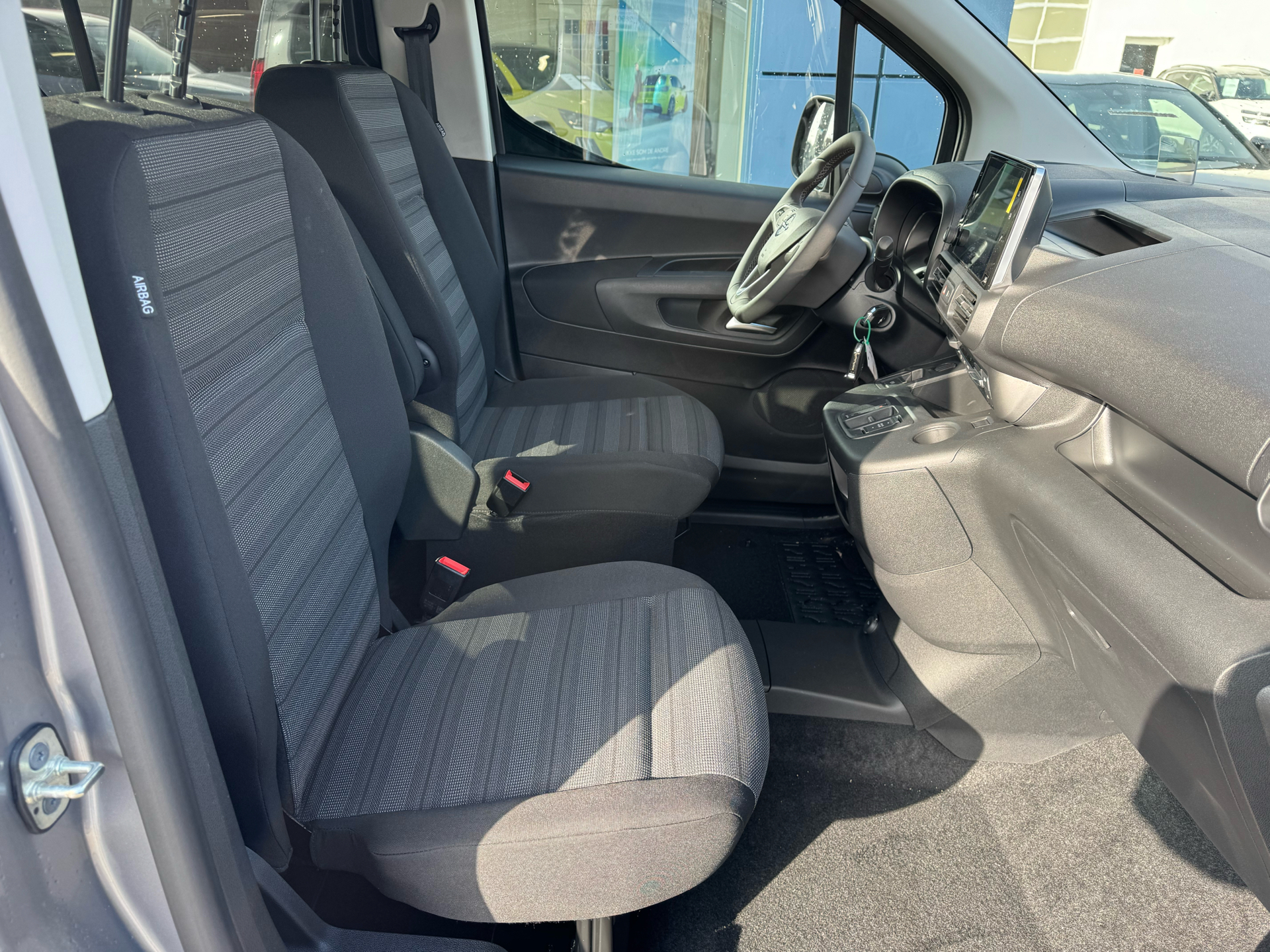 Billede af Opel Combo-e Life L1 EL Ultimate 136HK Aut.