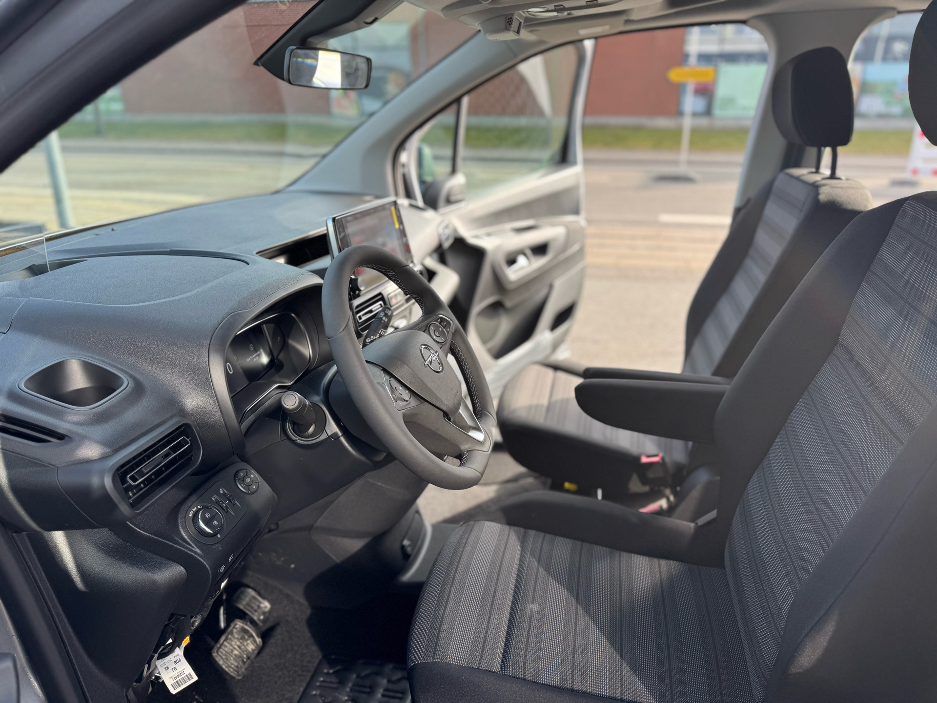 Billede af Opel Combo-e Life L1 EL Ultimate 136HK Aut.