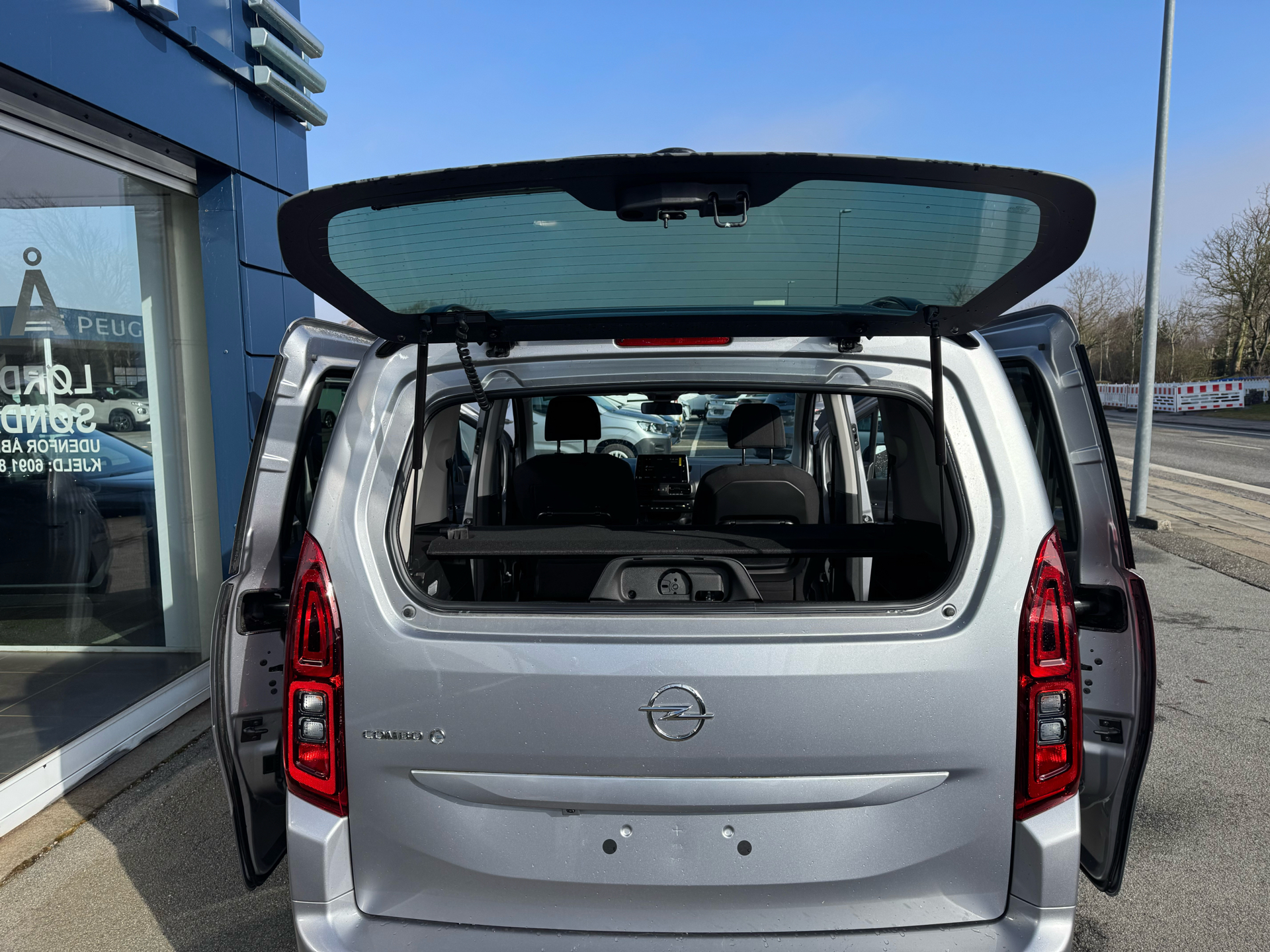 Billede af Opel Combo-e Life L1 EL Ultimate 136HK Aut.
