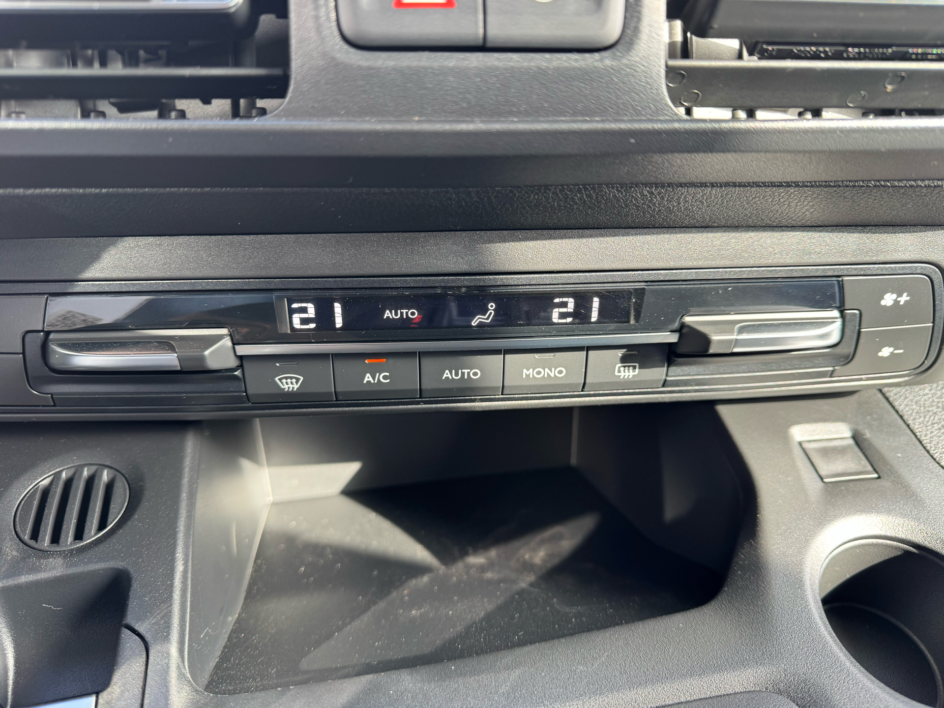 Billede af Opel Combo-e Life L1 EL Ultimate 136HK Aut.