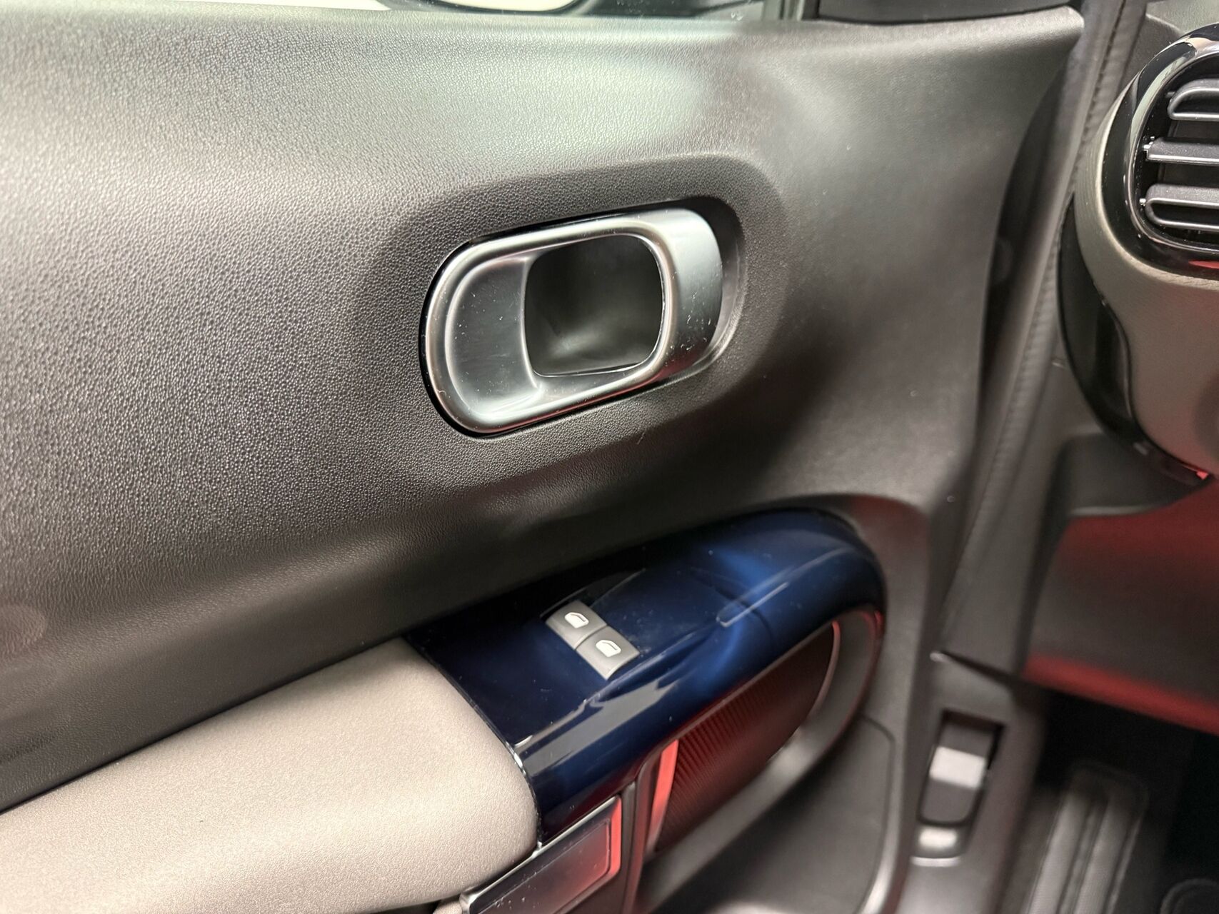 Billede af Citroën C4 Cactus 1,2 PureTech VTR Sport EAT6 110HK 5d 6g Aut.