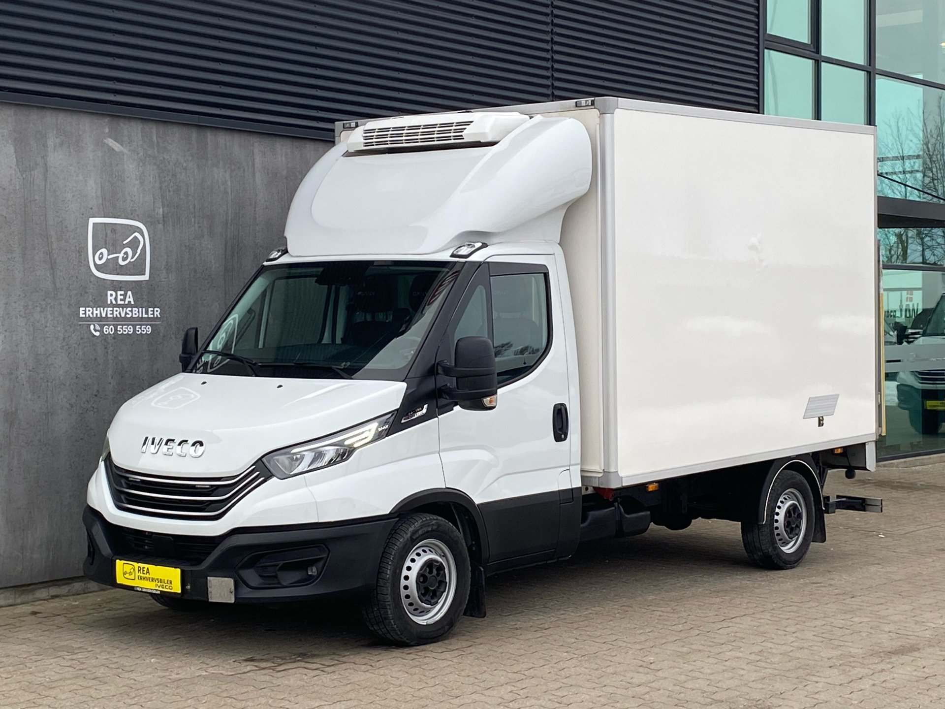 Billede af Iveco Daily 35S18 3750mm 3,0 D 180HK Ladv./Chas. 8g Aut.