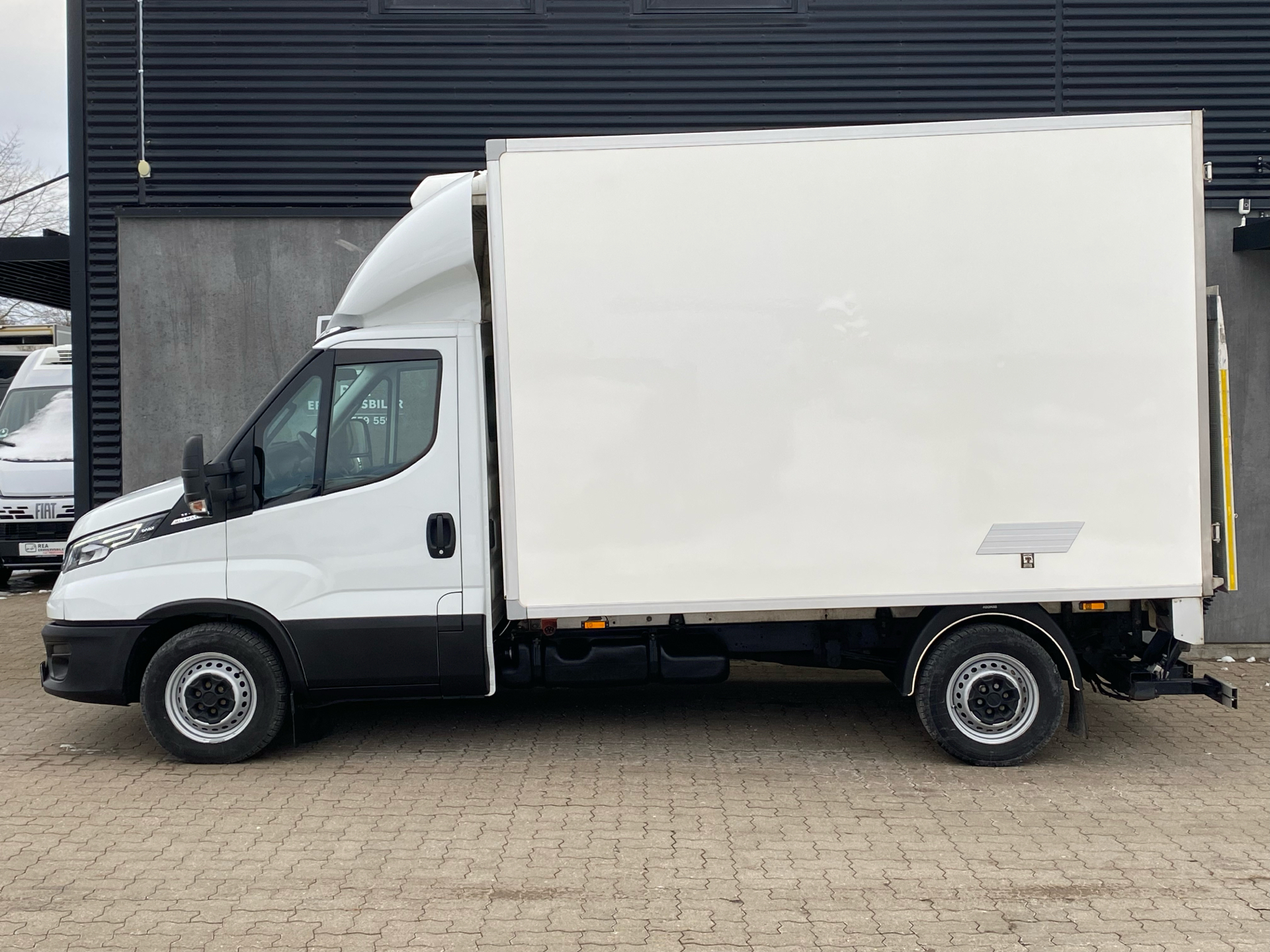 Billede af Iveco Daily 35S18 3750mm 3,0 D 180HK Ladv./Chas. 8g Aut.