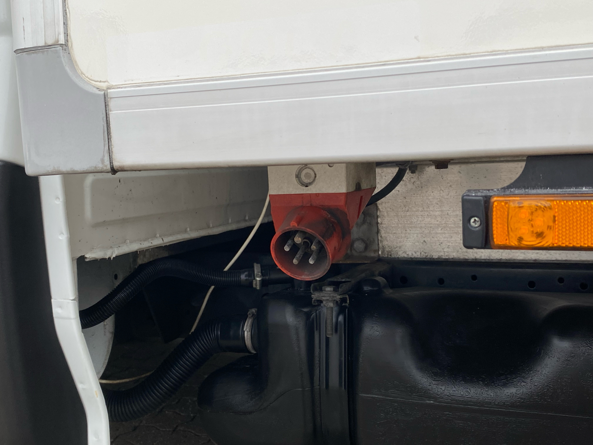 Billede af Iveco Daily 35S18 3750mm 3,0 D 180HK Ladv./Chas. 8g Aut.