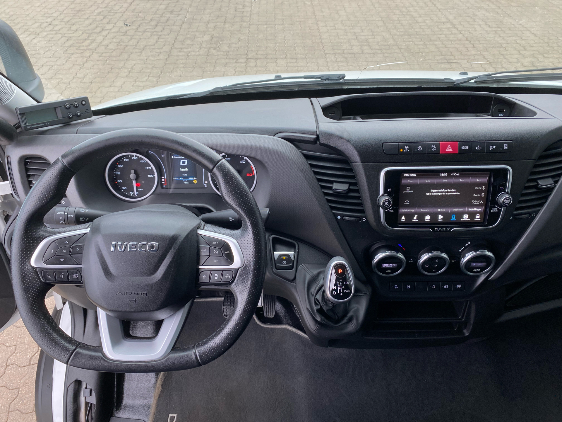Billede af Iveco Daily 35S18 3750mm 3,0 D 180HK Ladv./Chas. 8g Aut.