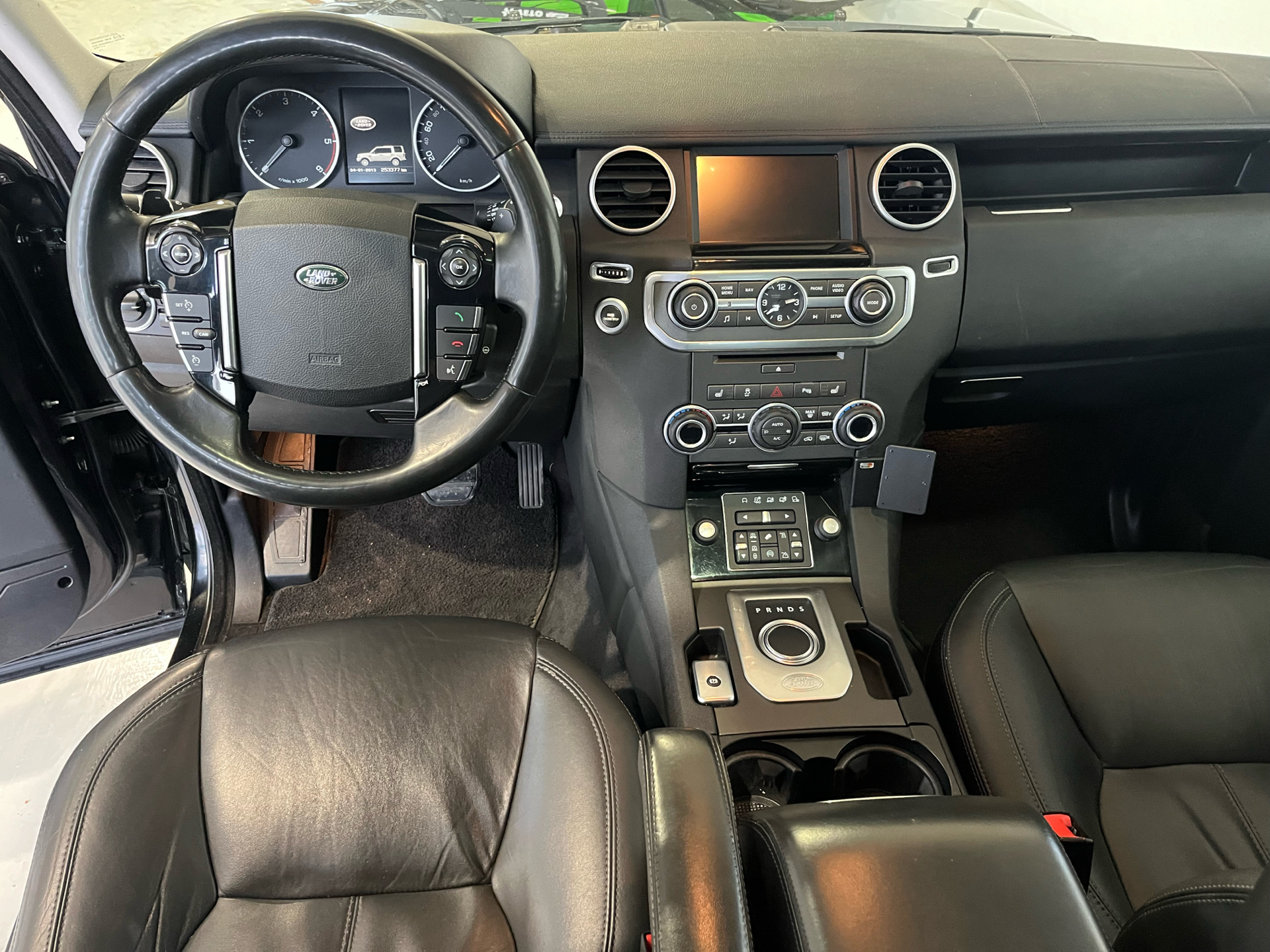 Billede af Land Rover Discovery 3,0 SD V6 HSE 4x4 256HK 5d 8g Aut.