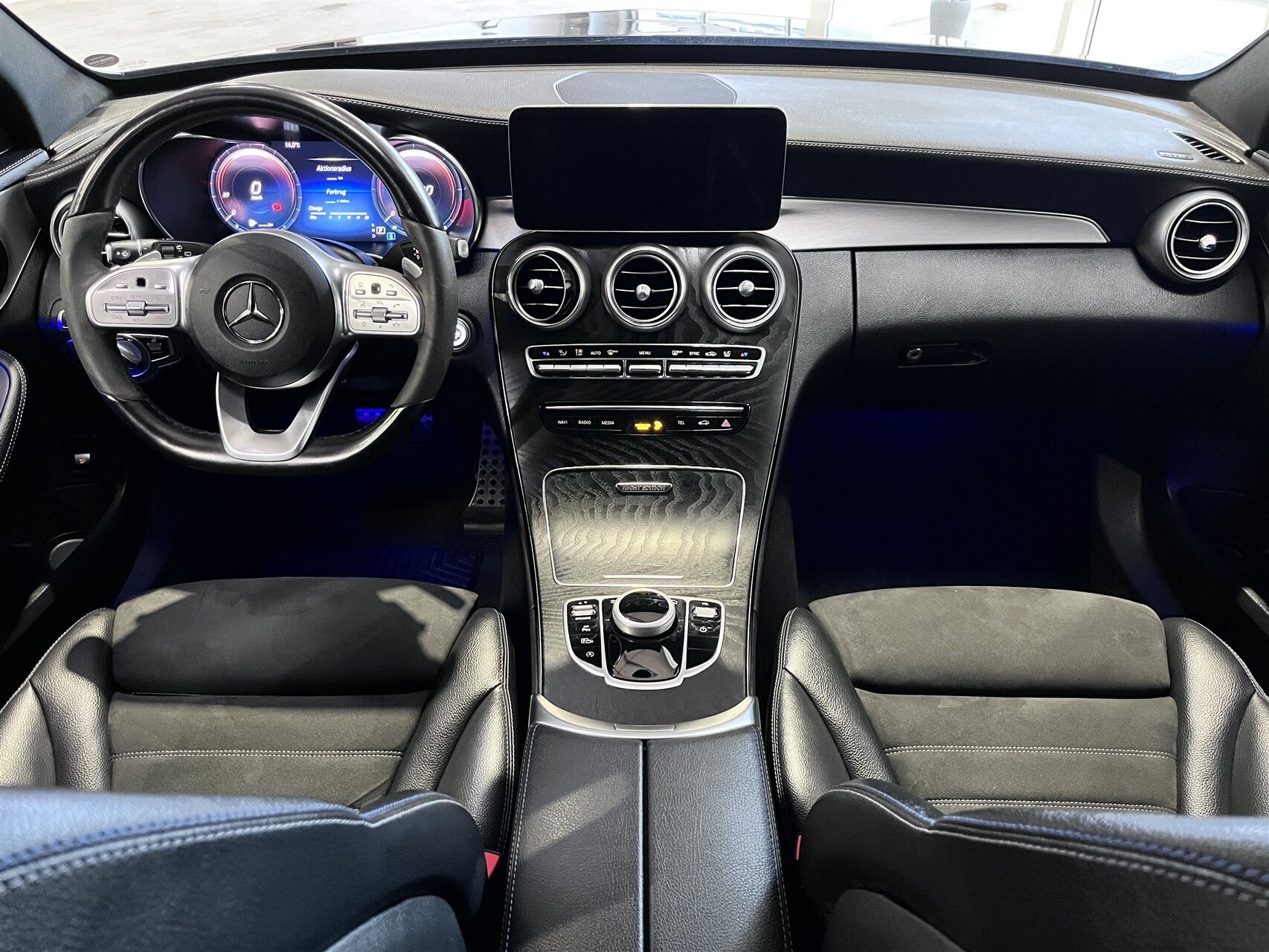 Billede af Mercedes-Benz C220 d T 2,0 CDI AMG Line Night Edition 9G-Tronic 194HK Stc Aut.