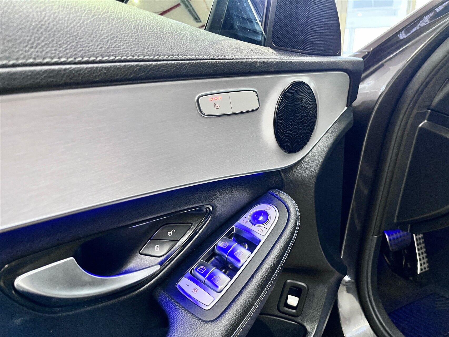 Billede af Mercedes-Benz C220 d T 2,0 CDI AMG Line Night Edition 9G-Tronic 194HK Stc Aut.