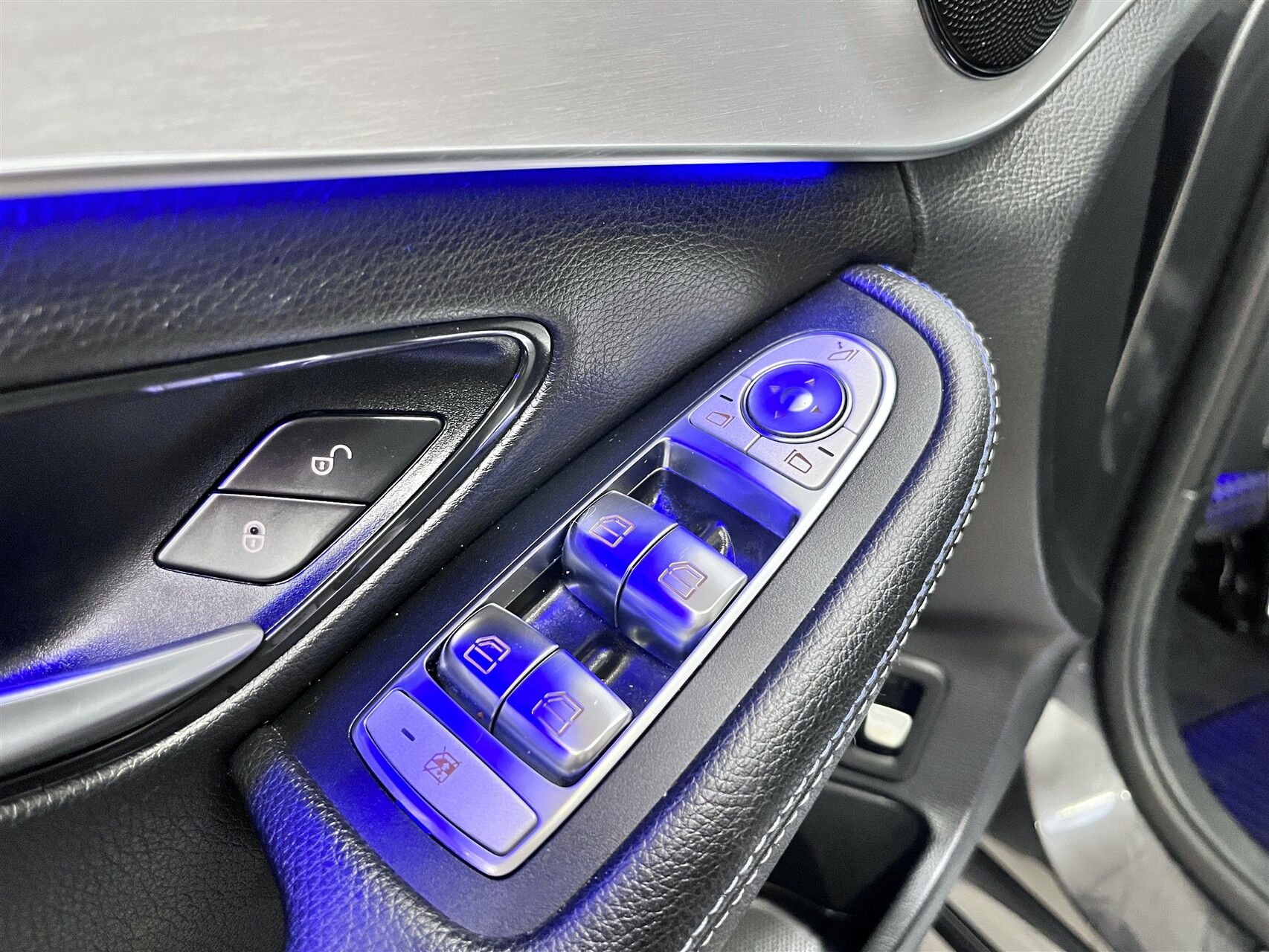 Billede af Mercedes-Benz C220 d T 2,0 CDI AMG Line Night Edition 9G-Tronic 194HK Stc Aut.