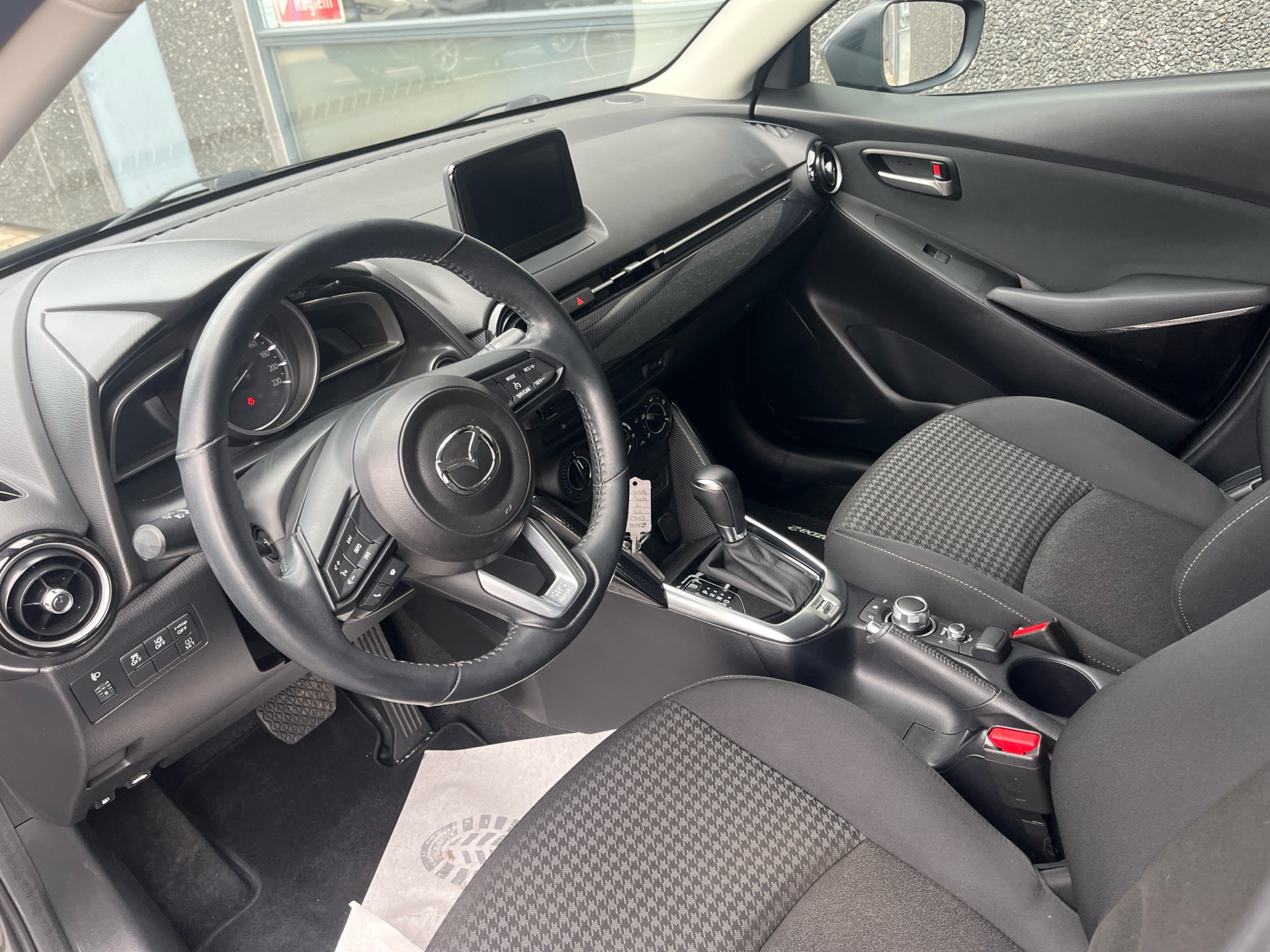 Billede af Mazda 2 1,5 Skyactiv-G Niseko 90HK 5d 6g Aut.