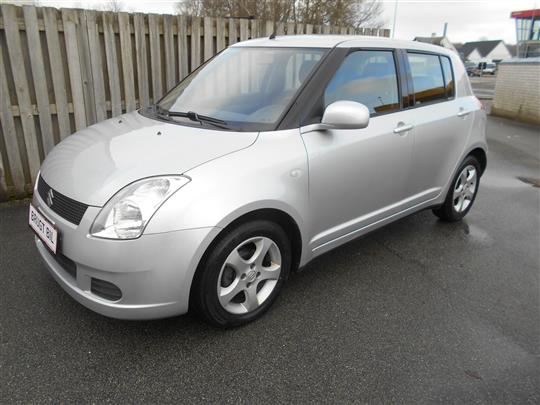 Suzuki Swift 1,5 GLX 102HK 5d