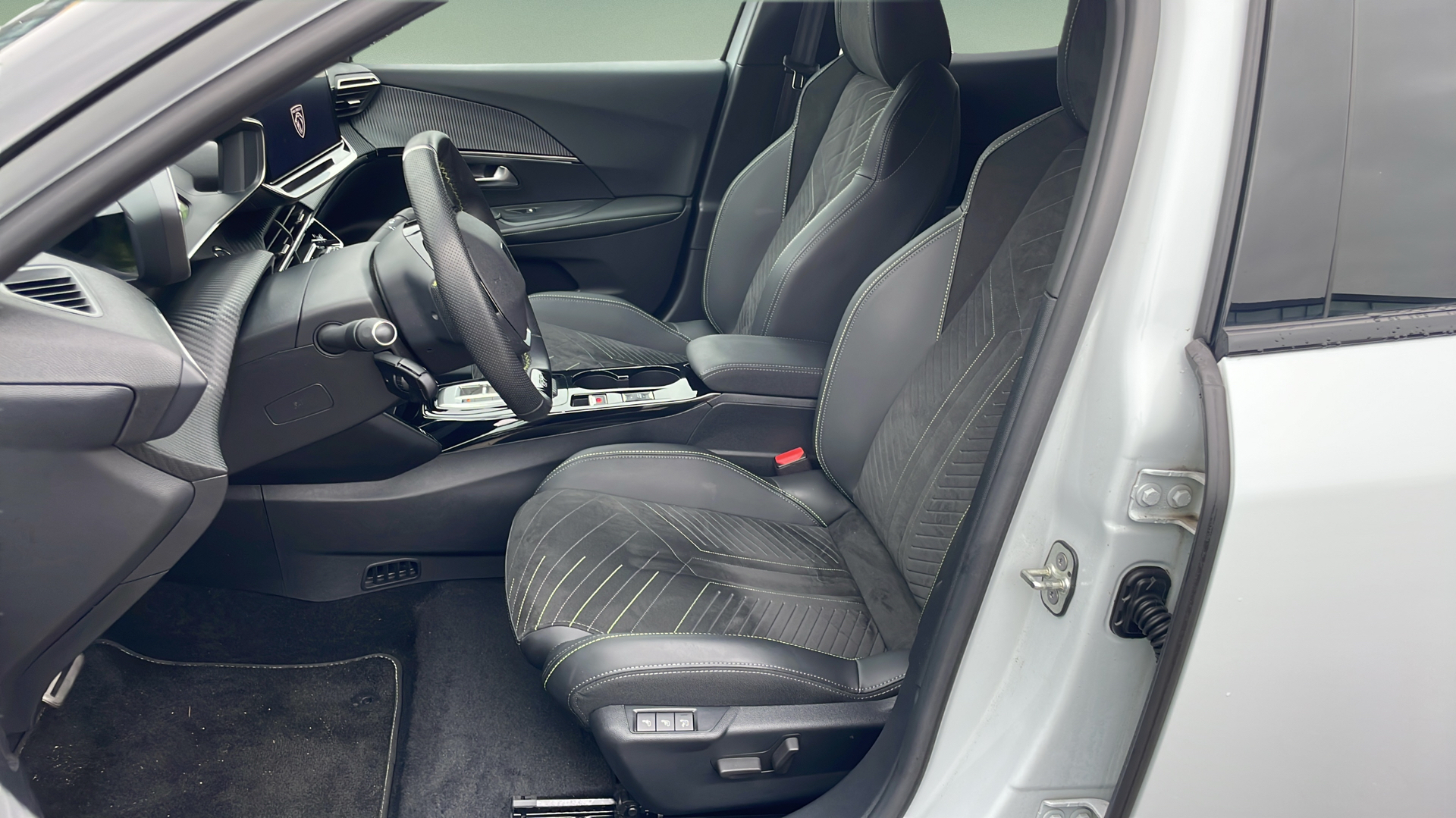 Billede af Peugeot e-2008 EL GT 1 edition 156HK 5d Aut.