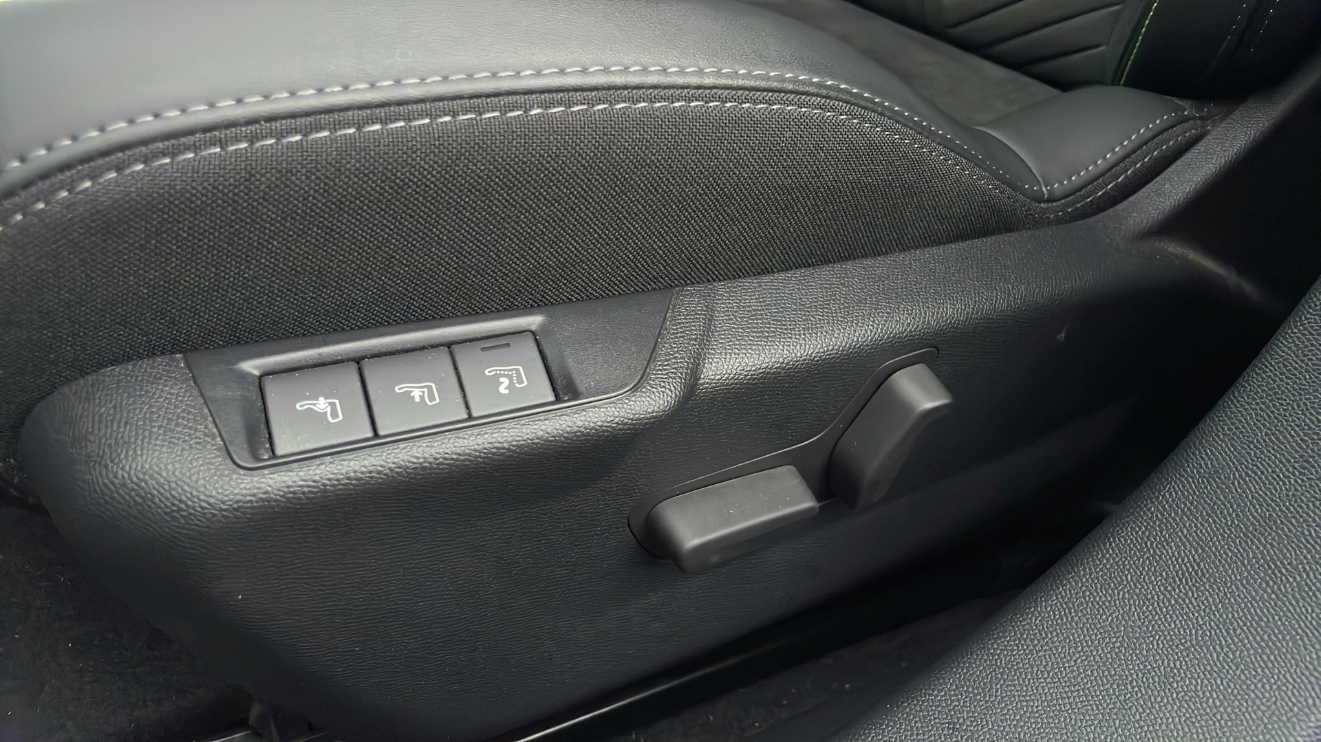 Billede af Peugeot e-2008 EL GT 1 edition 156HK 5d Aut.