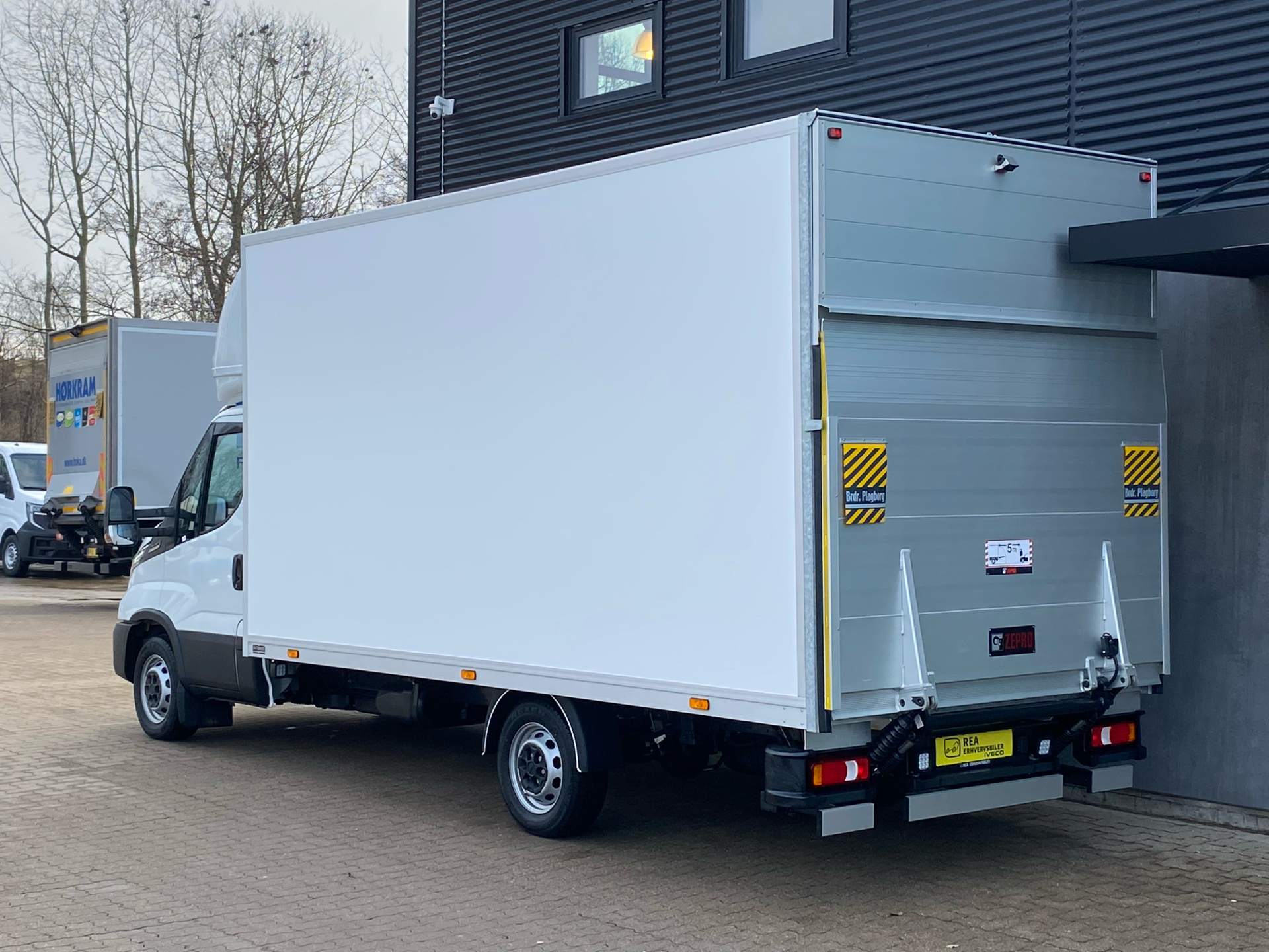 Billede af Iveco Daily 35S18 4800mm 3,0 D 176HK Ladv./Chas. 8g Aut.