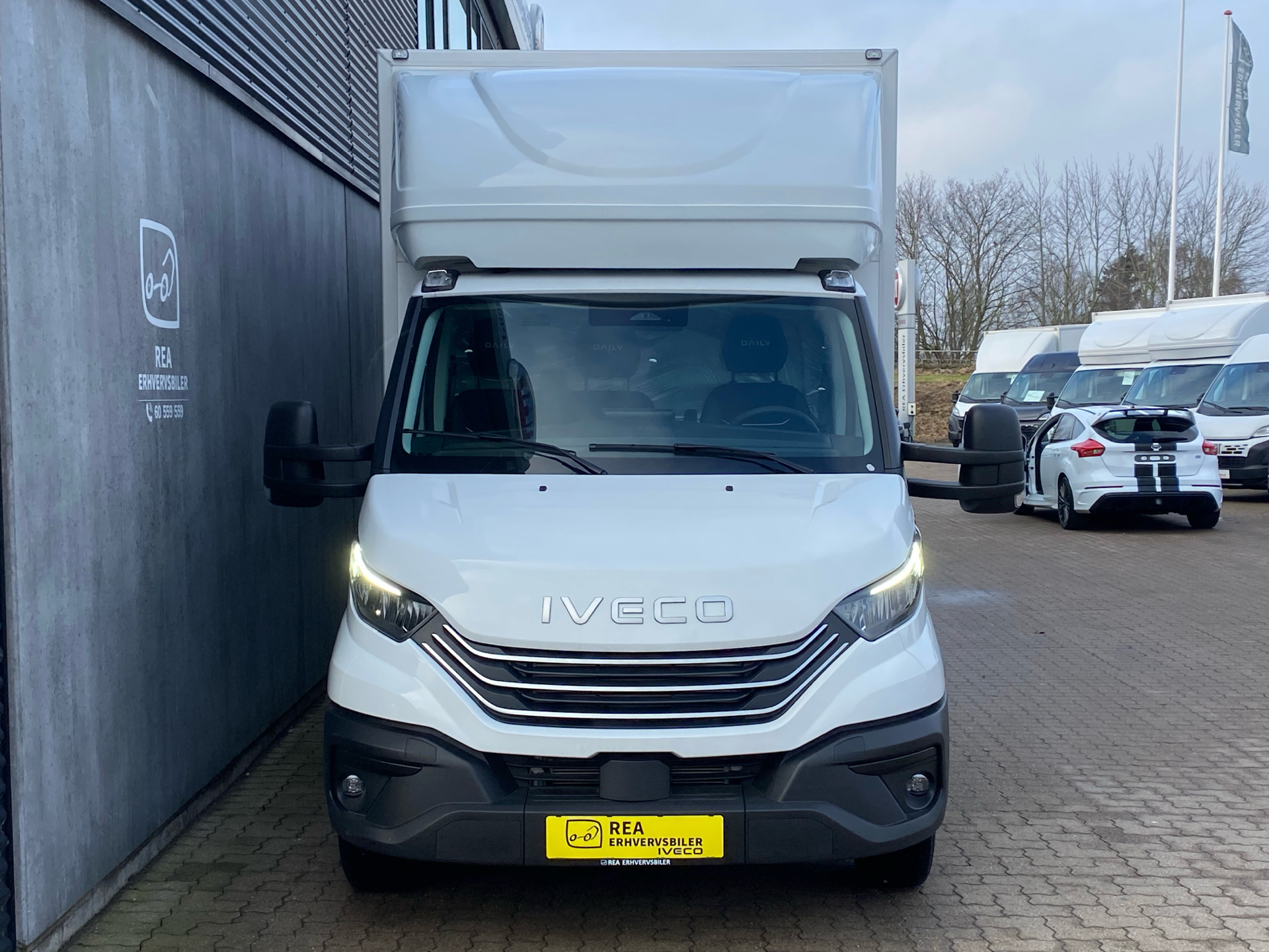 Billede af Iveco Daily 35S18 4800mm 3,0 D 176HK Ladv./Chas. 8g Aut.