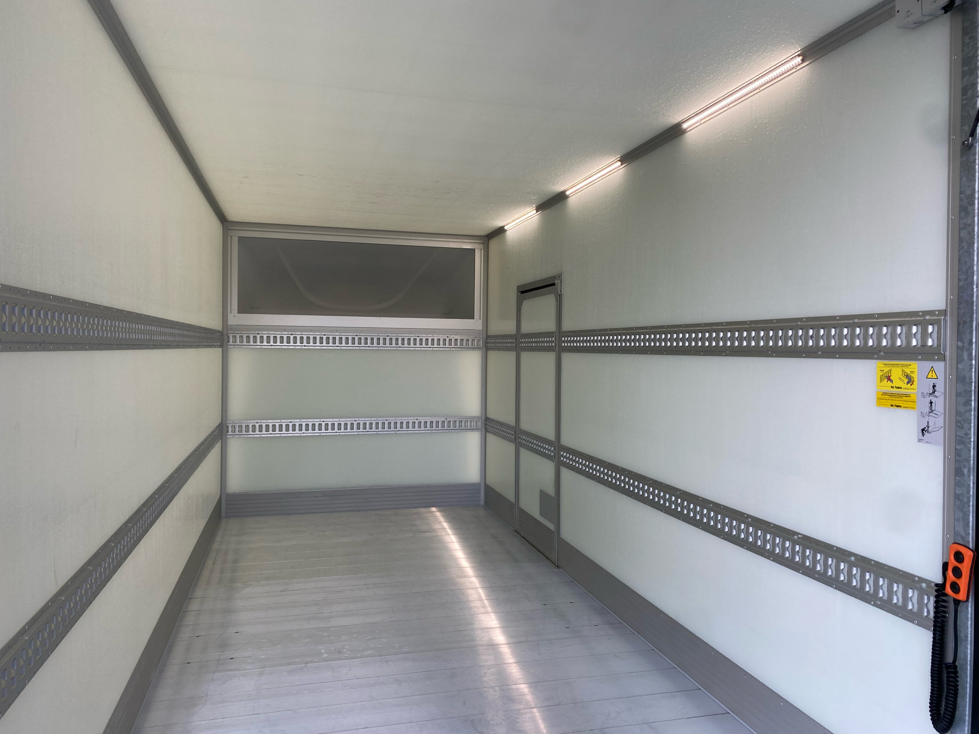 Billede af Iveco Daily 35S18 4800mm 3,0 D 176HK Ladv./Chas. 8g Aut.