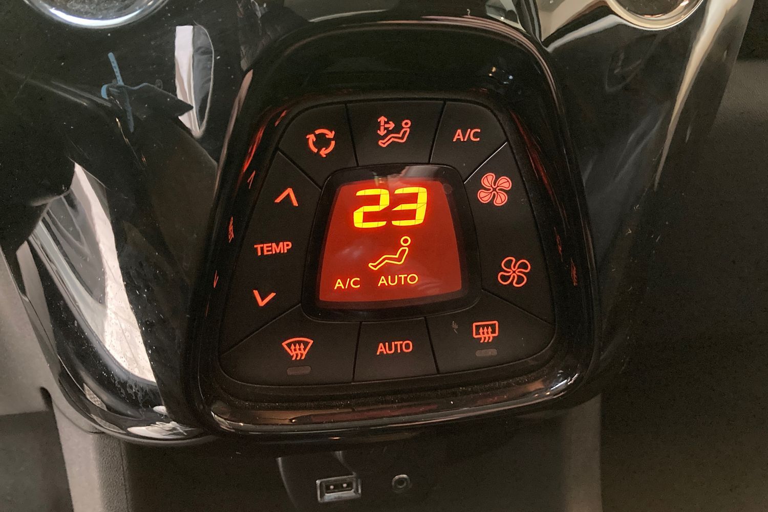 Billede af Citroën C1 1,0 VTi Shine 72HK 5d