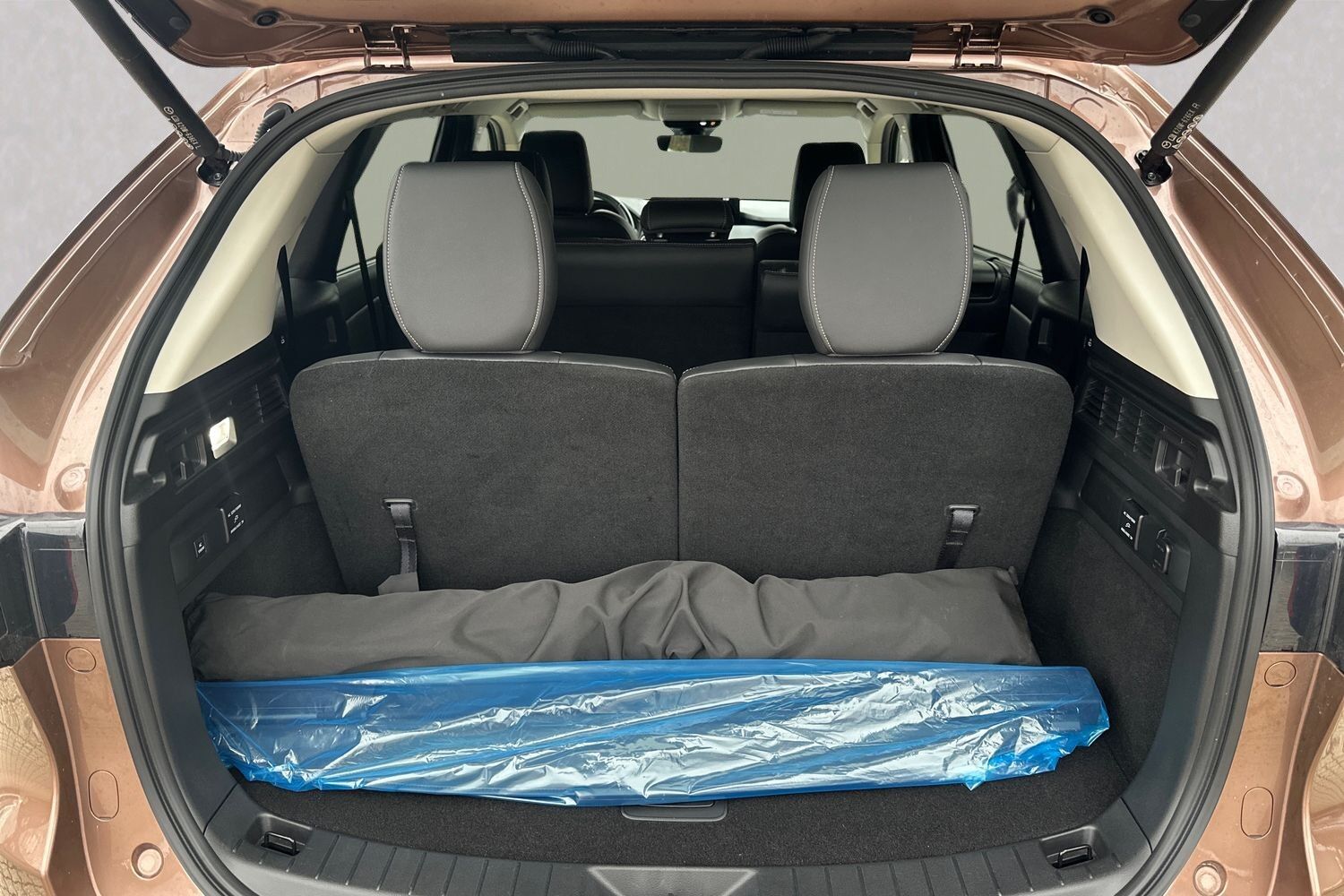 Billede af Mazda CX-80 2,5 e-Skyactiv-G  Hybrid Exclusive-Line AWD 327HK 5d 8g Aut.