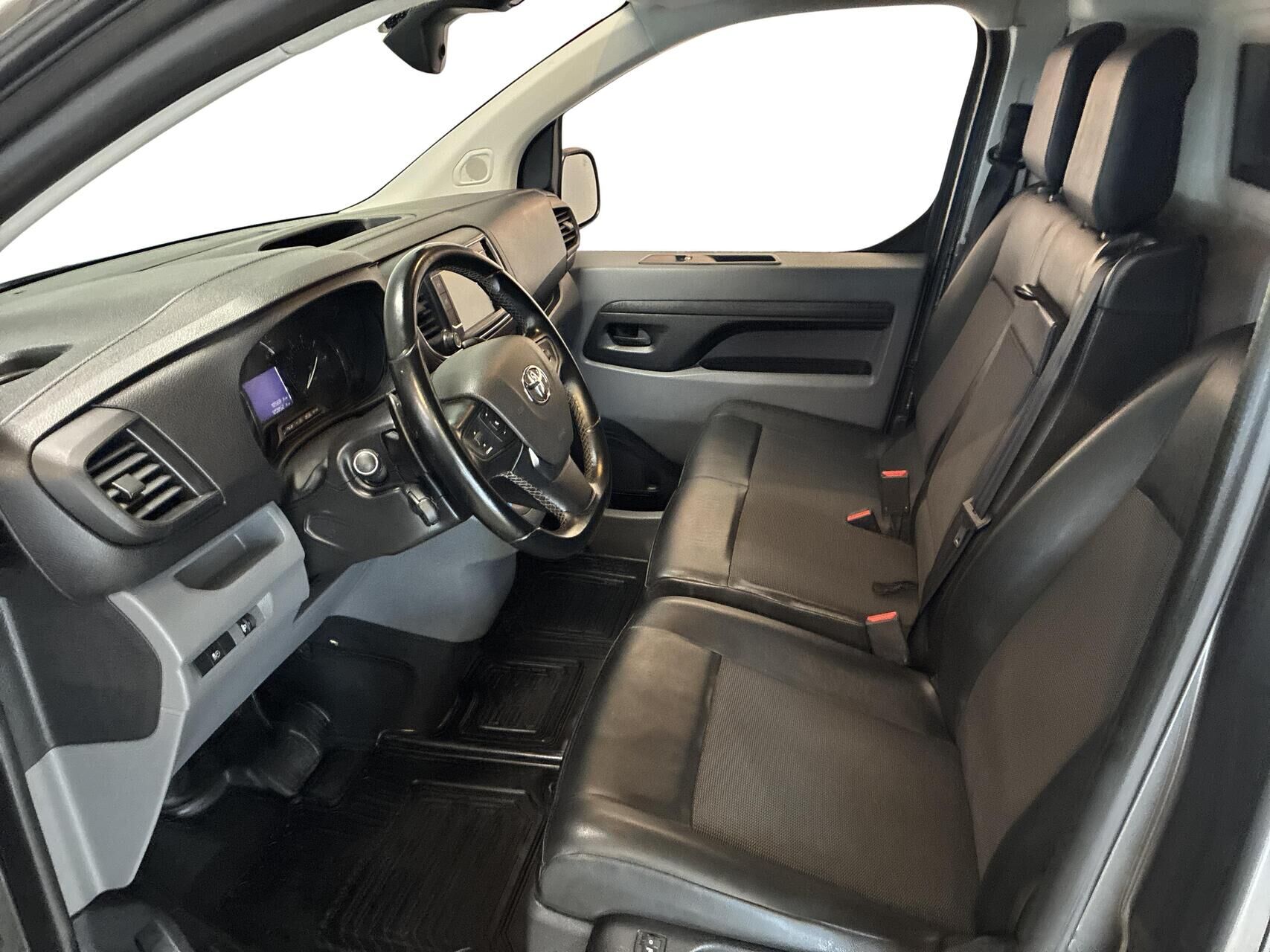 Billede af Toyota Proace Long 2,0 D Comfort Master Dobbelt skydedør, Dob. Bagdør 177HK Van 8g Aut.