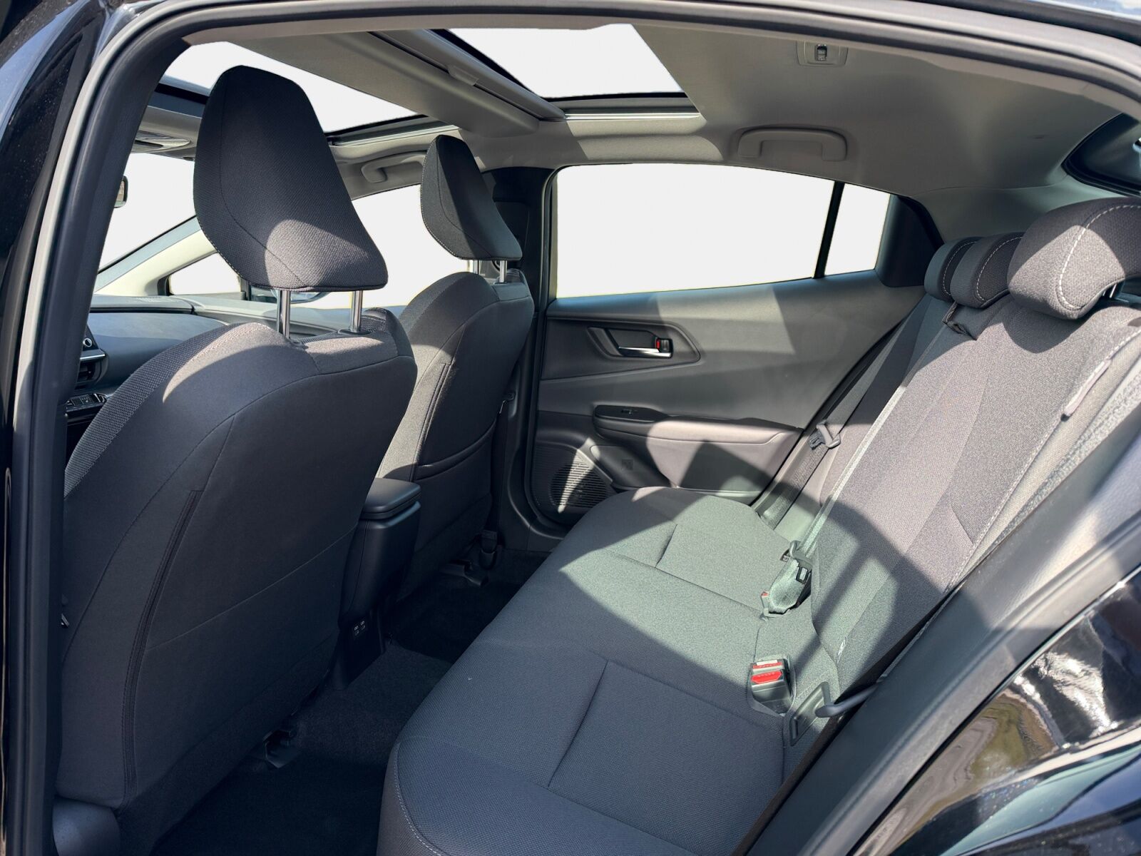 Billede af Toyota Prius Plug-in 2,0 Plugin-hybrid Elegant Panorama 223HK 5d Aut.