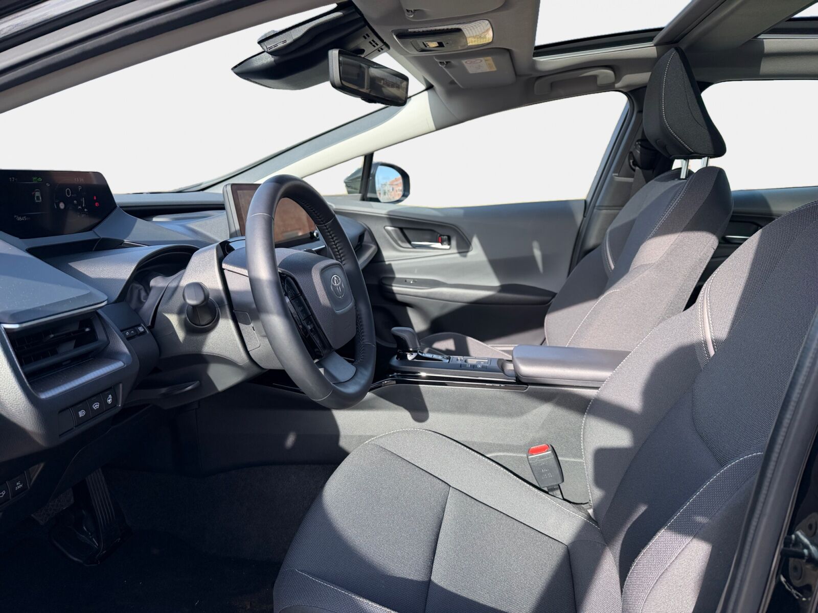 Billede af Toyota Prius Plug-in 2,0 Plugin-hybrid Elegant Panorama 223HK 5d Aut.