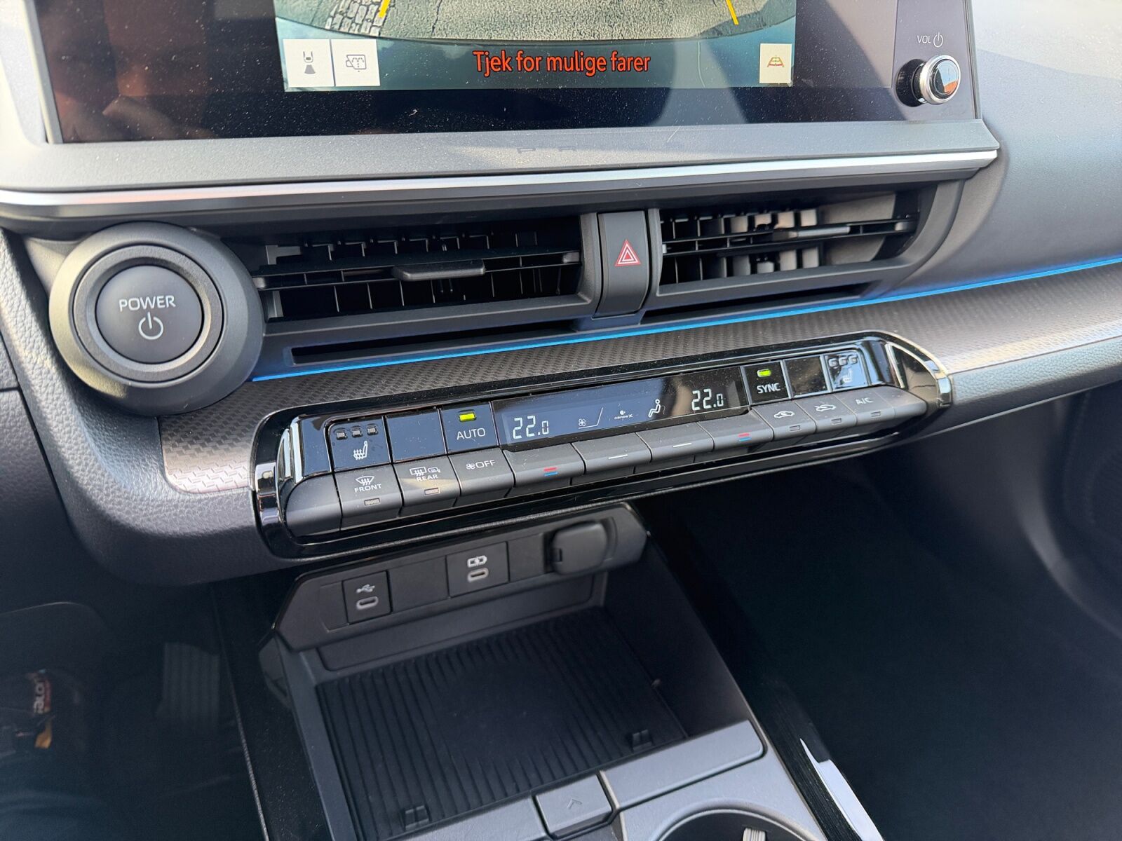 Billede af Toyota Prius Plug-in 2,0 Plugin-hybrid Elegant Panorama 223HK 5d Aut.