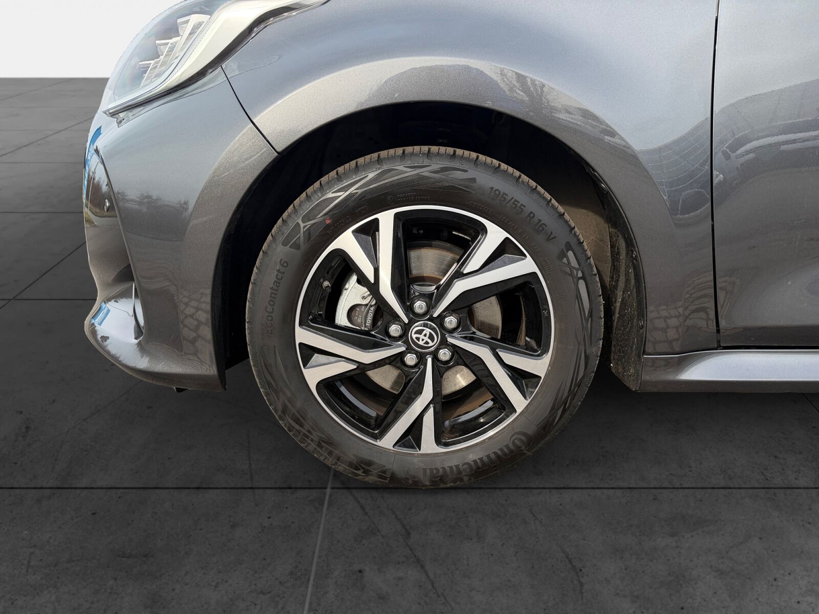 Billede af Toyota Yaris 1,5 Hybrid Style Comfort 116HK 5d Trinl. Gear