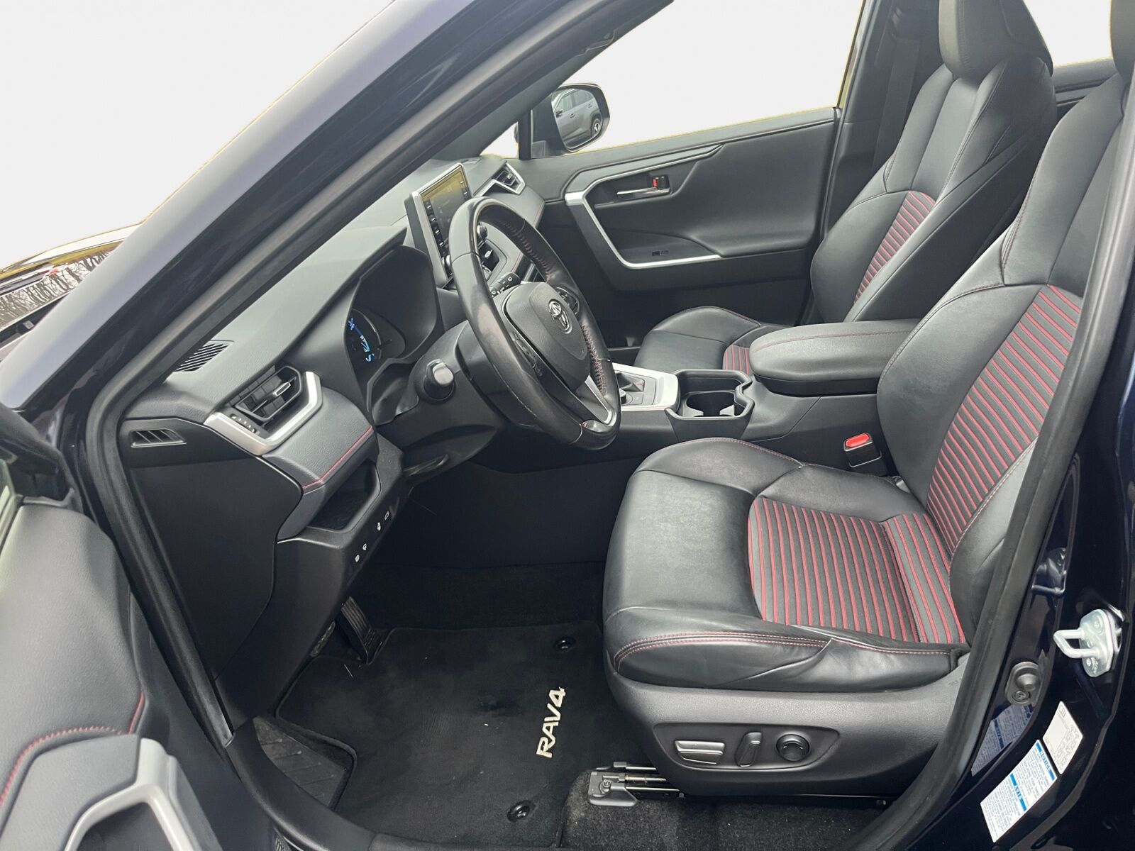 Billede af Toyota RAV4 Plug-in 2,5 Plugin-hybrid H3 Business Comfort AWD 306HK 5d 6g Aut.