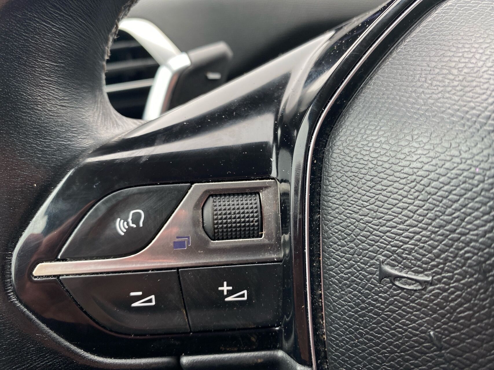 Billede af Peugeot 3008 1,6 BlueHDi Allure EAT6 120HK 5d 6g Aut.