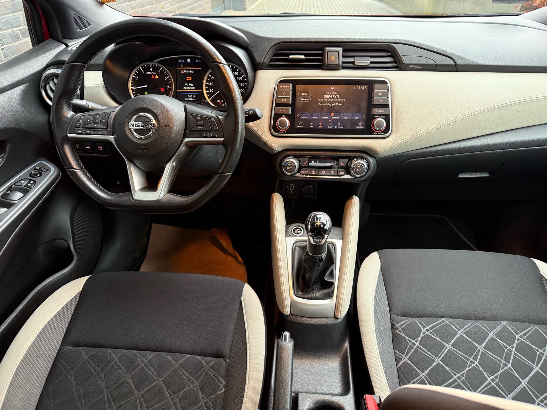 Billede af Nissan Micra 1,0 IG-T N-Connecta Start/Stop 100HK 5d