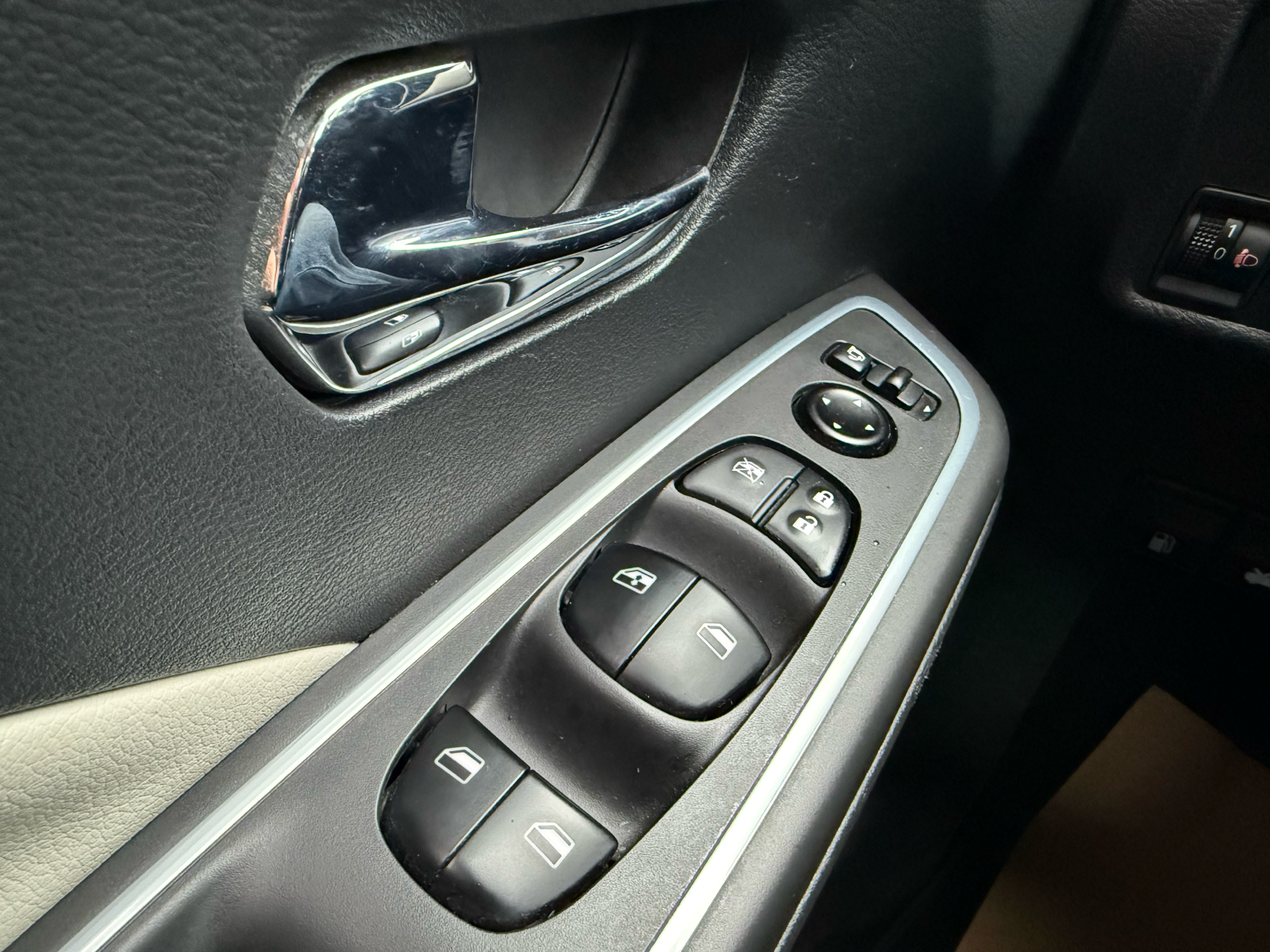 Billede af Nissan Micra 1,0 IG-T N-Connecta Start/Stop 100HK 5d