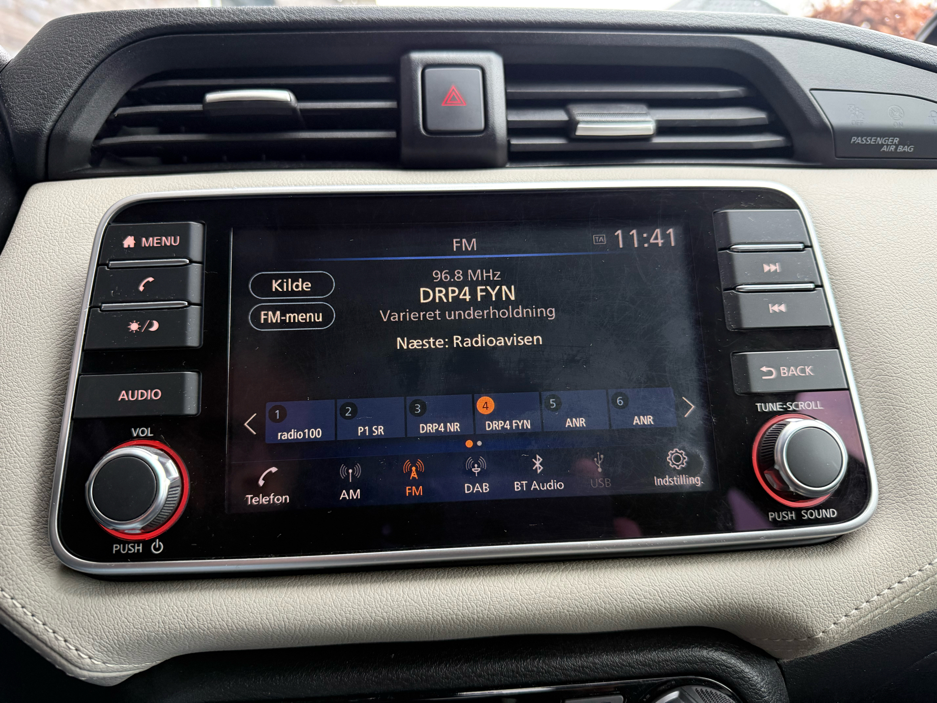 Billede af Nissan Micra 1,0 IG-T N-Connecta Start/Stop 100HK 5d