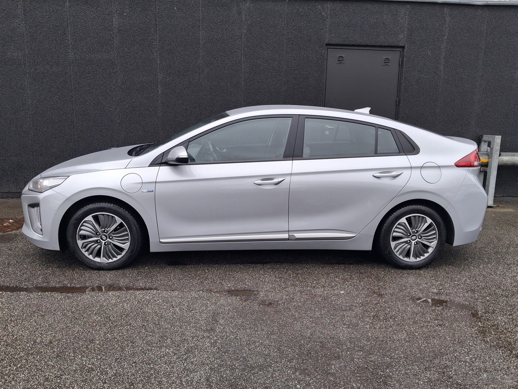 Billede af Hyundai Ioniq 1,6 GDI  Plugin-hybrid Trend plug-in 141HK 5d 6g Aut.